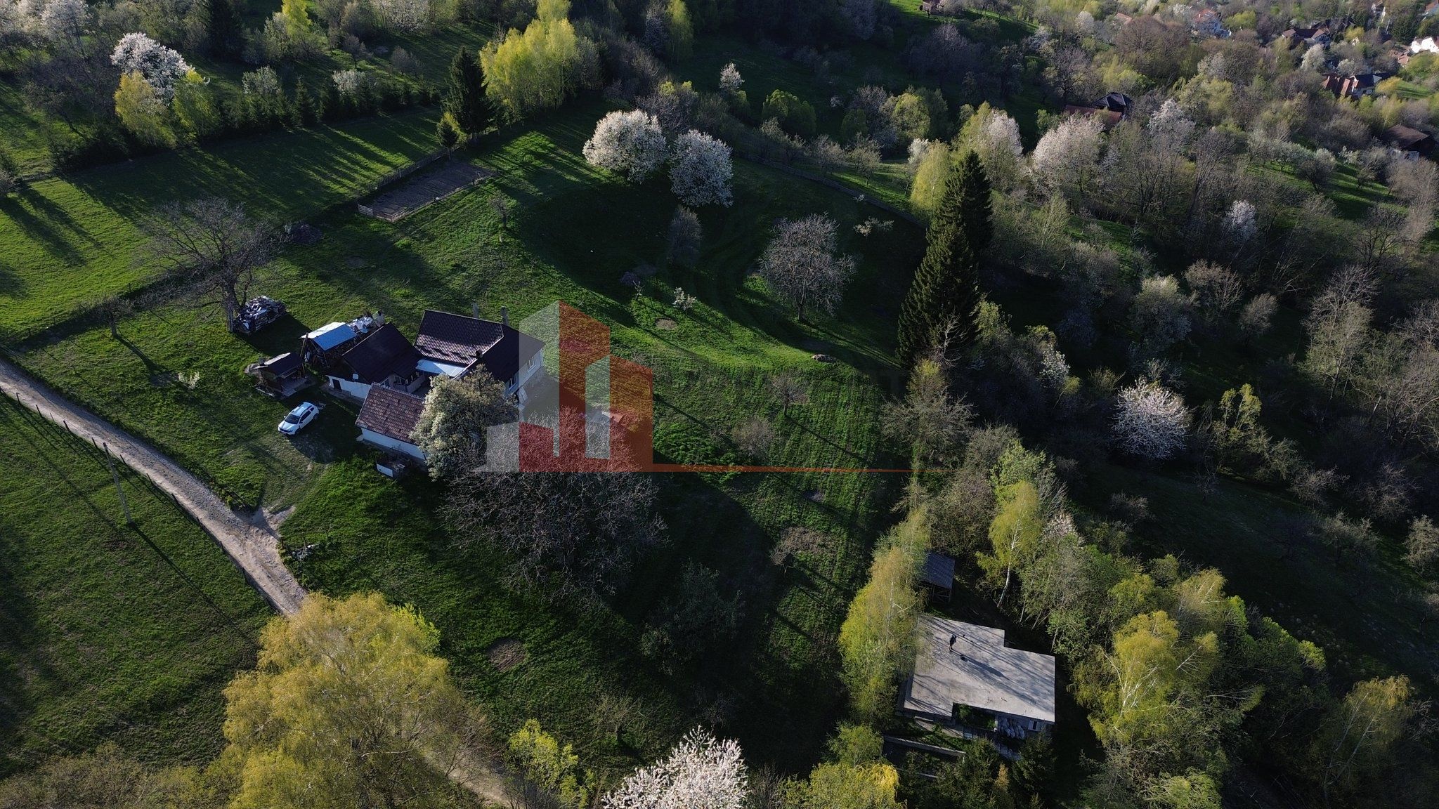 Teren 1.750 mp Bran – Poarta |Autorizatie si Fundatie | Utilități complete — fotografia 3