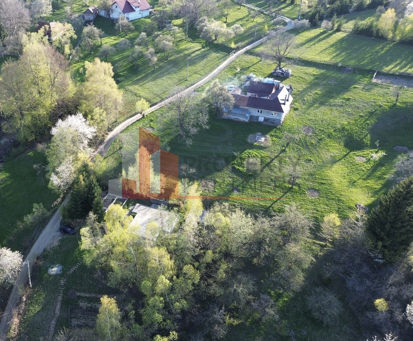 Teren 1.750 mp Bran – Poarta |Autorizatie si Fundatie | Utilități complete — fotografia 4