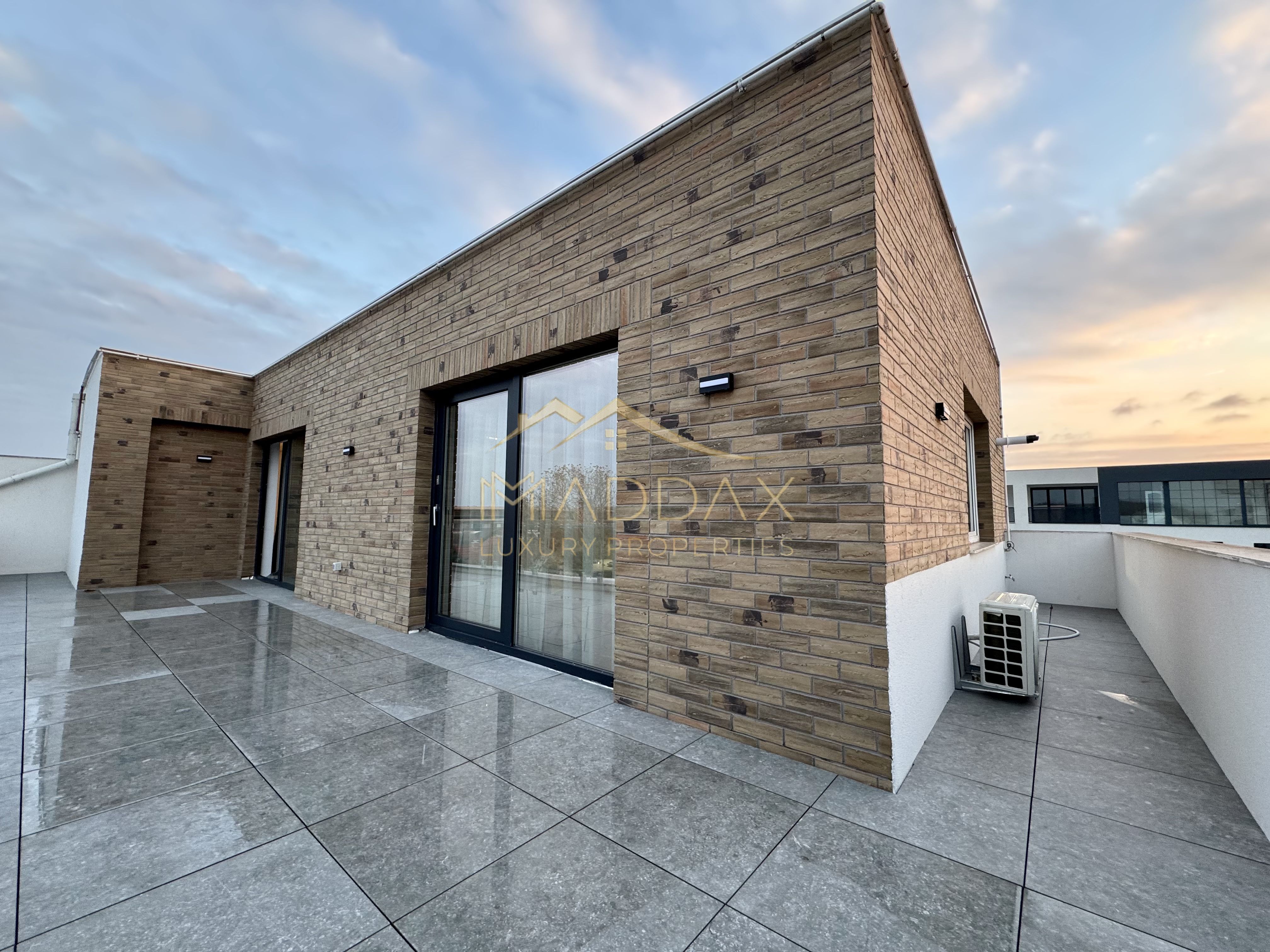 Duplex cu 4 Camere *211mp* / 2 parking / Erou Iancu Nicolae — fotografia 3