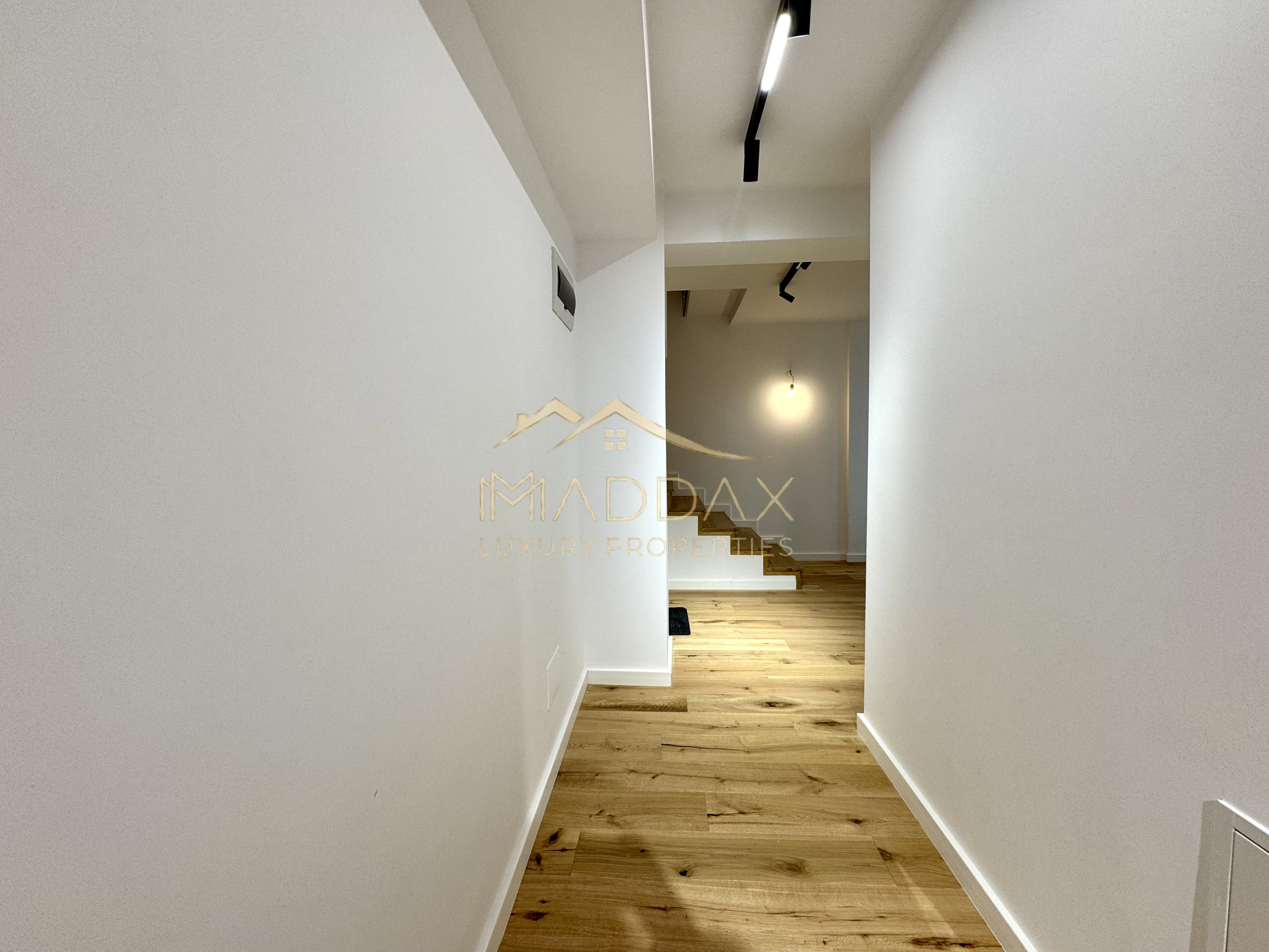 Duplex cu 4 Camere *211mp* / 2 parking / Erou Iancu Nicolae — fotografia 47