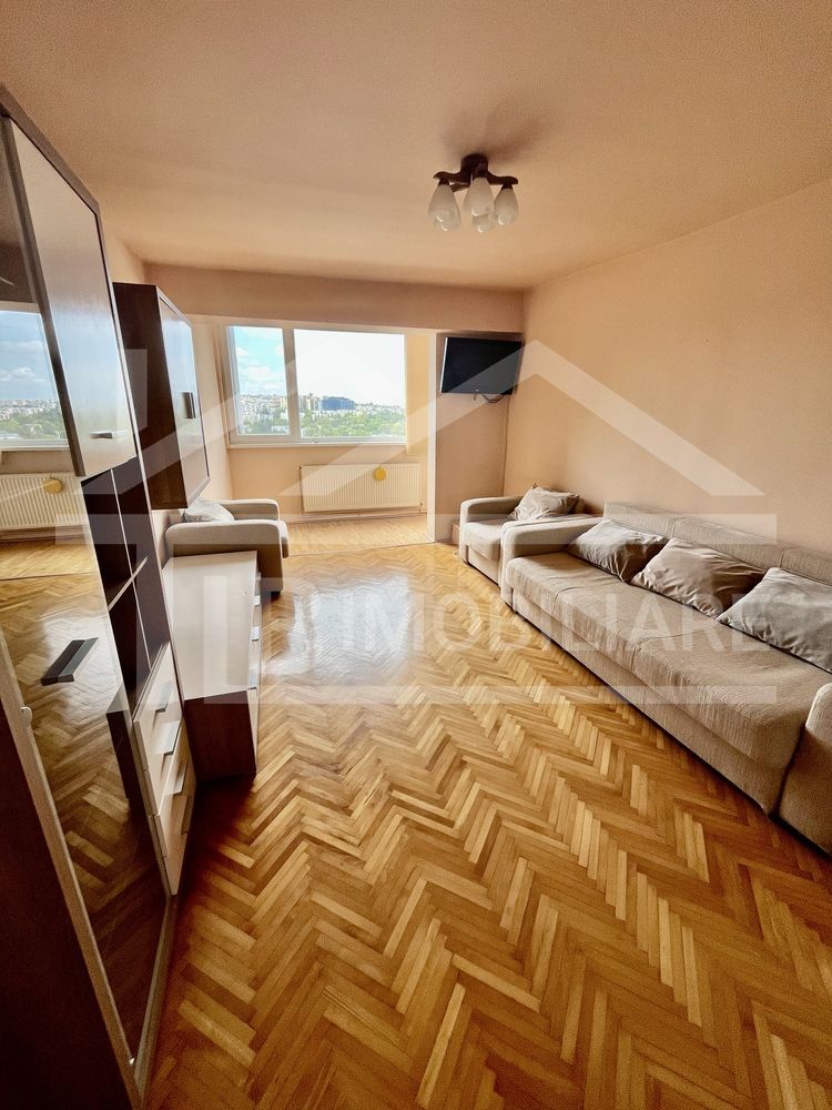 Apartament cu 3 camere, 70 mp, decomandat, Zona Fortuna