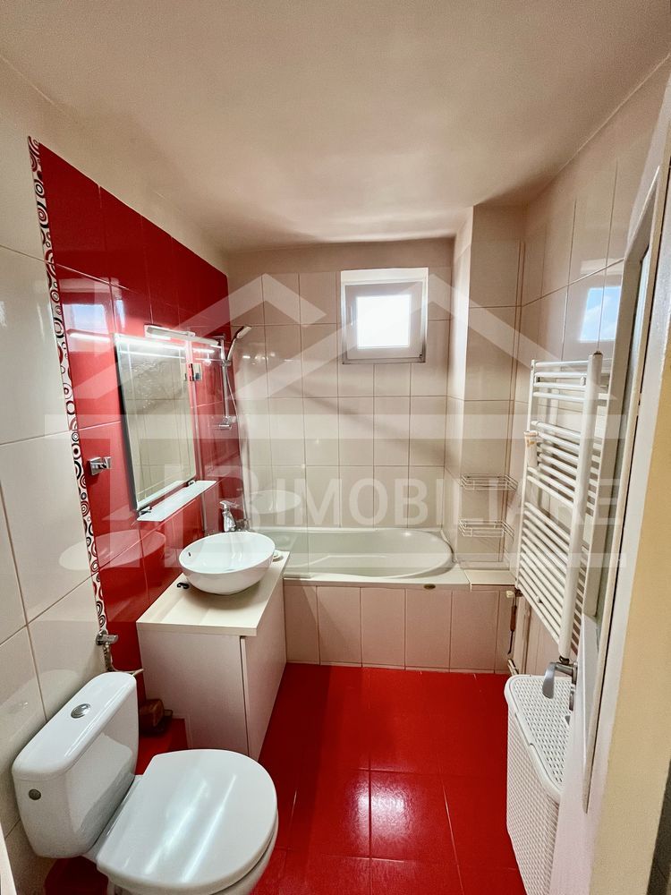 Apartament cu 3 camere, 70 mp, decomandat, Zona Fortuna — fotografia 5