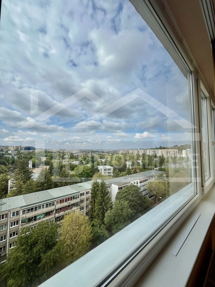 Apartament cu 3 camere, 70 mp, decomandat, Zona Fortuna — fotografia 7