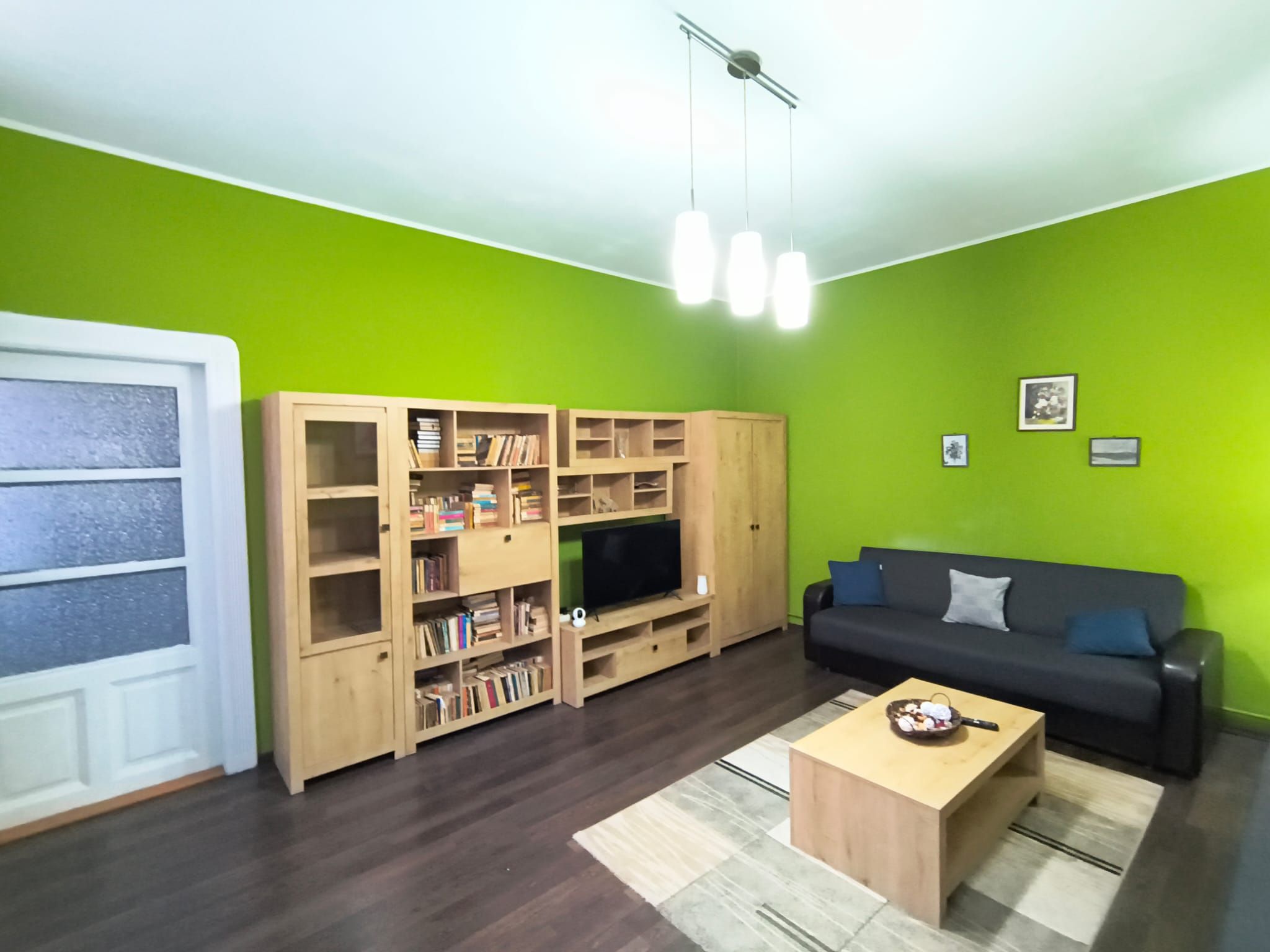 Apartament central, 2 camere, centrala gaz. 390 E/lună. Comision 0 — fotografia 3