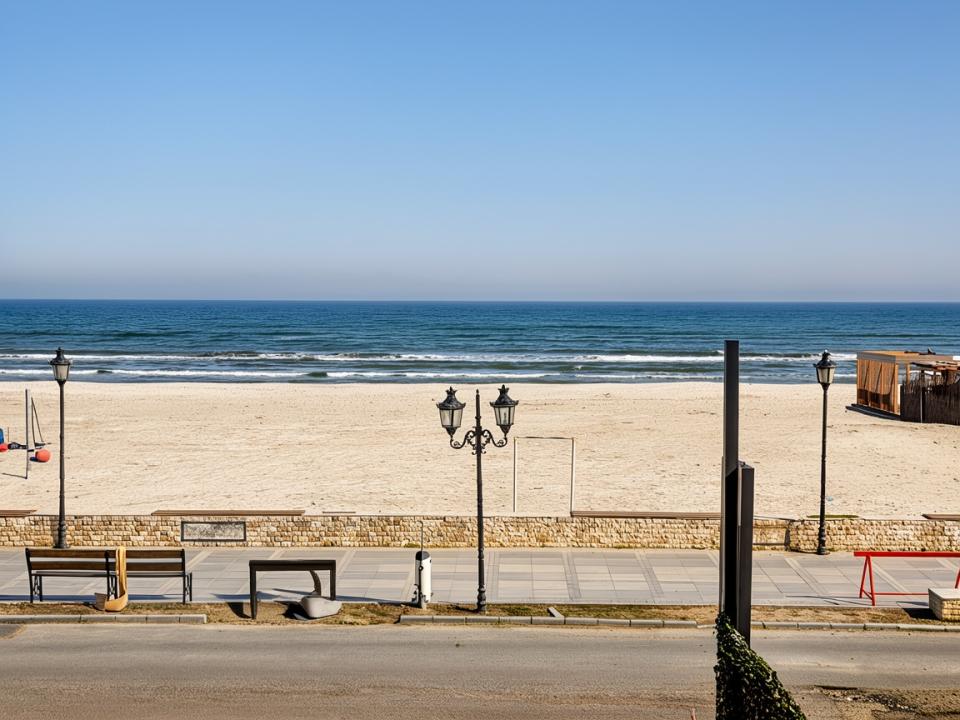 Apartament Modern - Vedere Frontala La Mare - Totul Nou ! — fotografia 13
