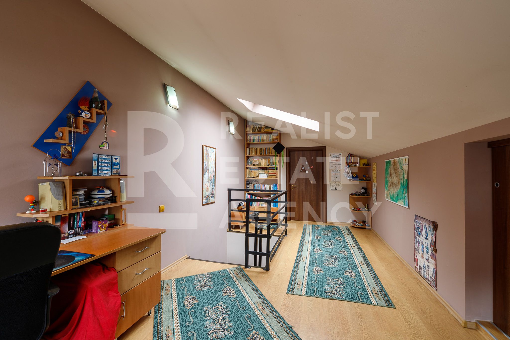 Vânzare, Duplex, 8 camere, zona Militari — fotografia 13