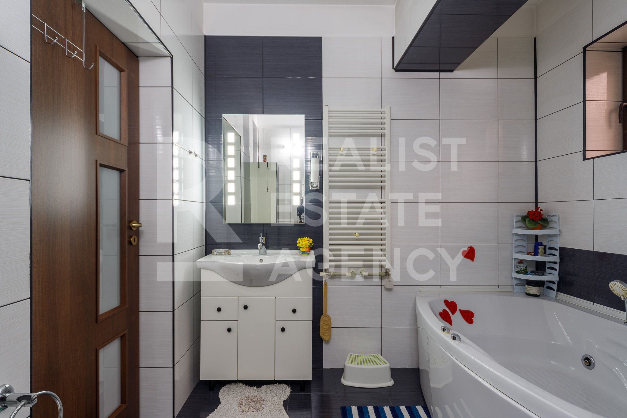 Vânzare, Duplex, 8 camere, zona Militari — fotografia 19