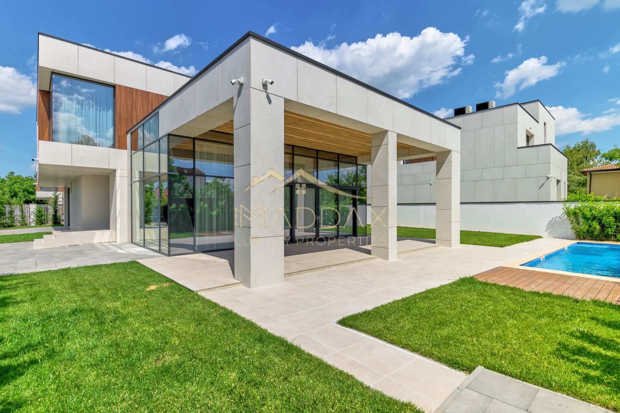 Vila Ultra-Lux *400mp* + Curte *325mp* \\4 camere \\ Pipera