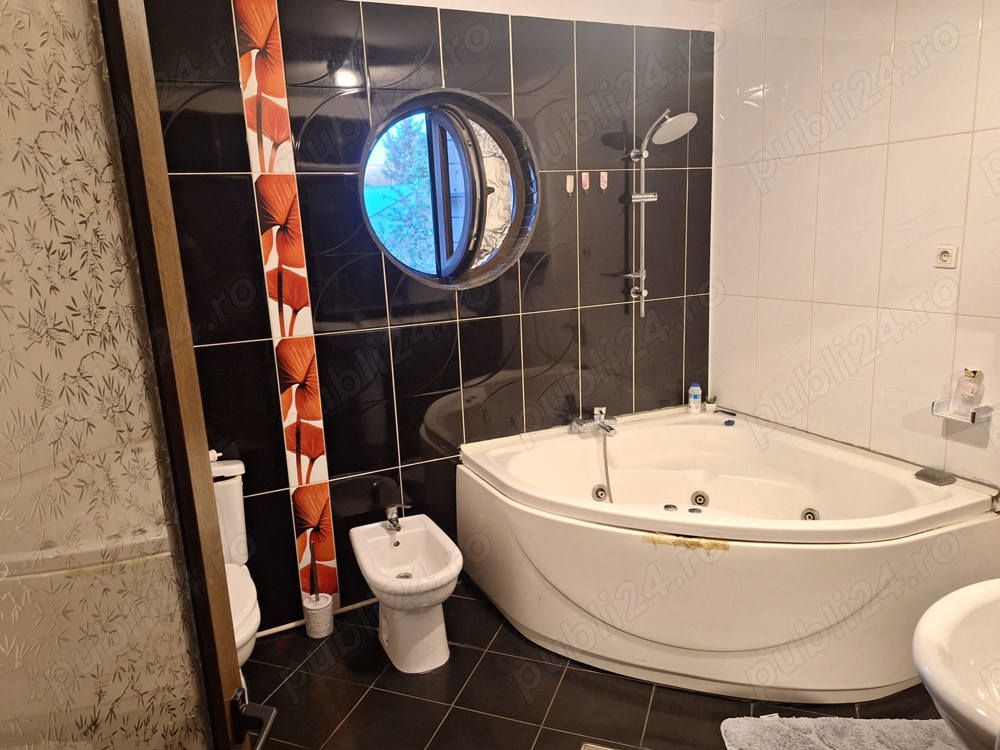 Închiriez vilă situata central — fotografia 6