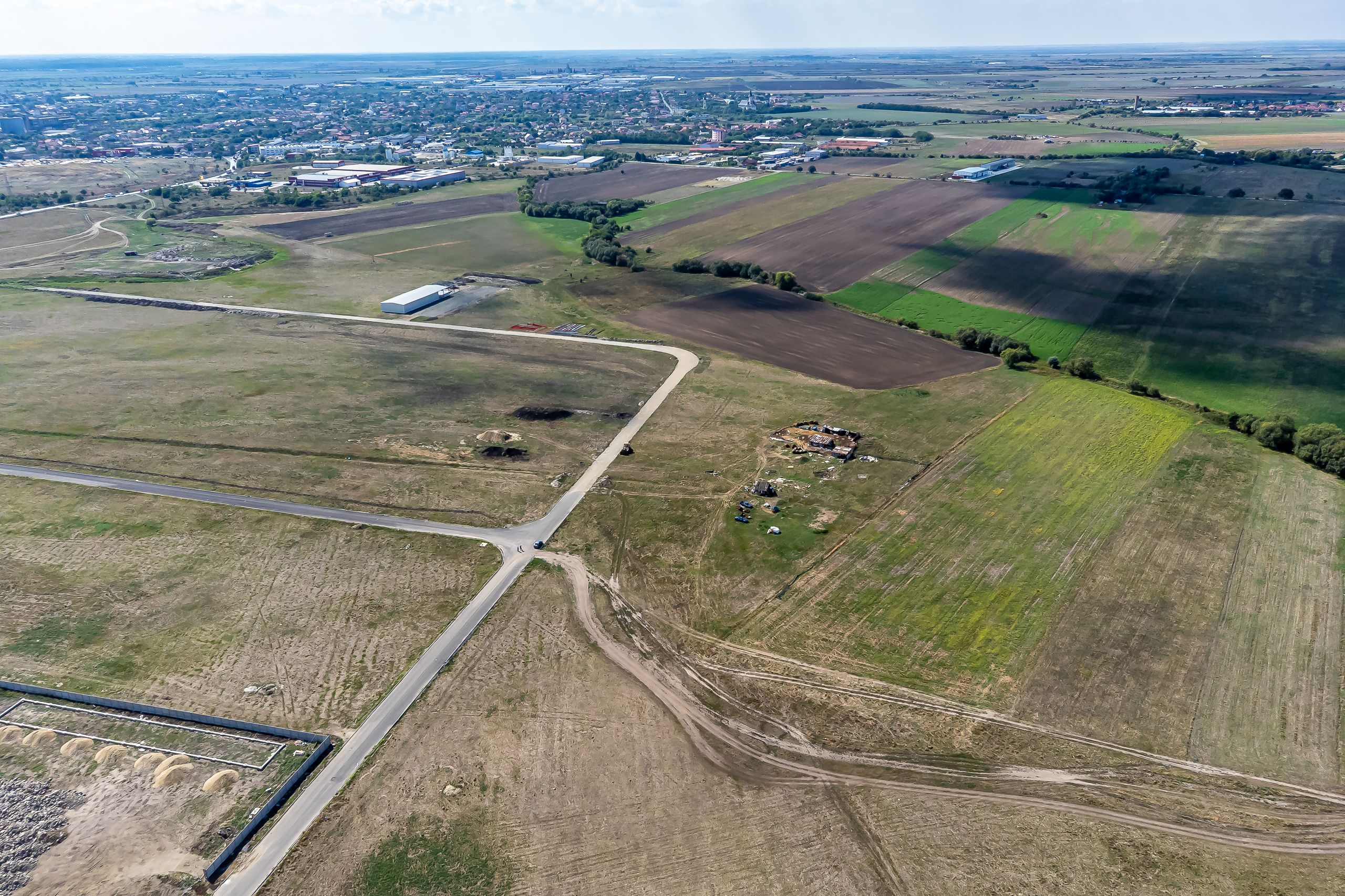 OPORTUNITATE INVESTIȚIE | TEREN INDUSTRIAL 1.926 MP | ARAD — fotografia 3
