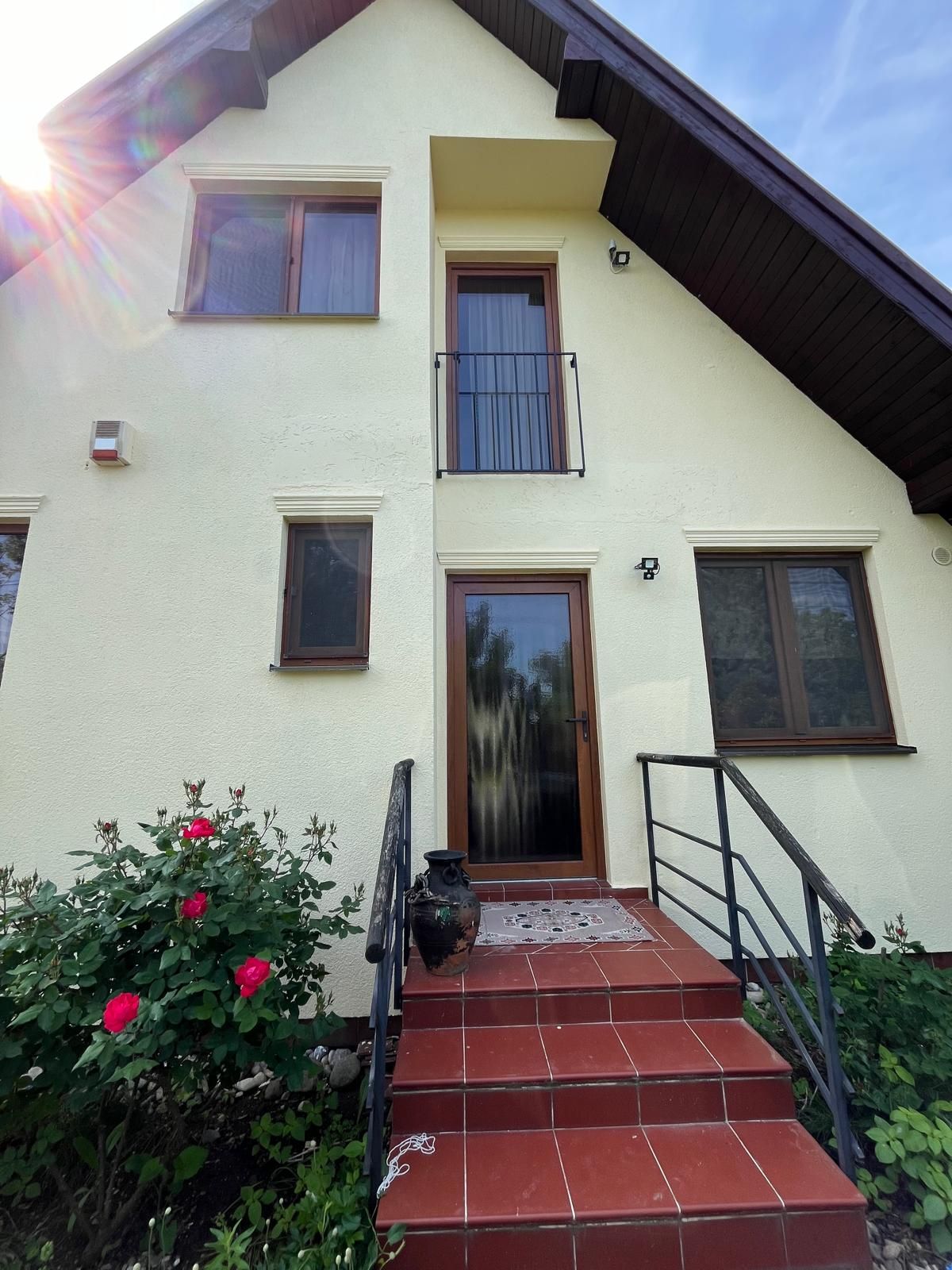 Casă elegantă, spațioasă, ideală pentru familie – Sanmihaiu Roman — fotografia 9