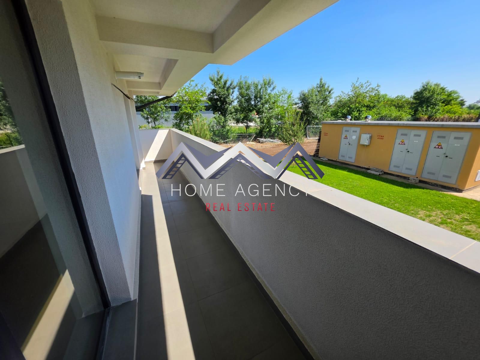 Apartament 2 camere Otopeni | parter înalt + terasă | parcare subterană — fotografia 2