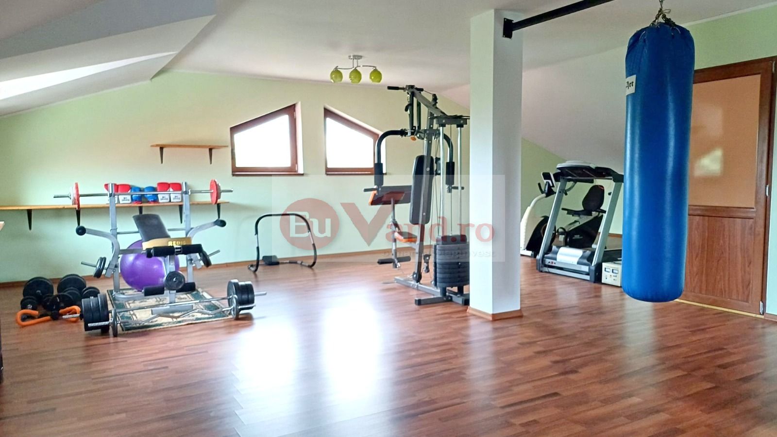 Vila P+1+M, 6 camere, Micro 16, 303 mp utili, teren 406 mp – 272.000 Euro — fotografia 4