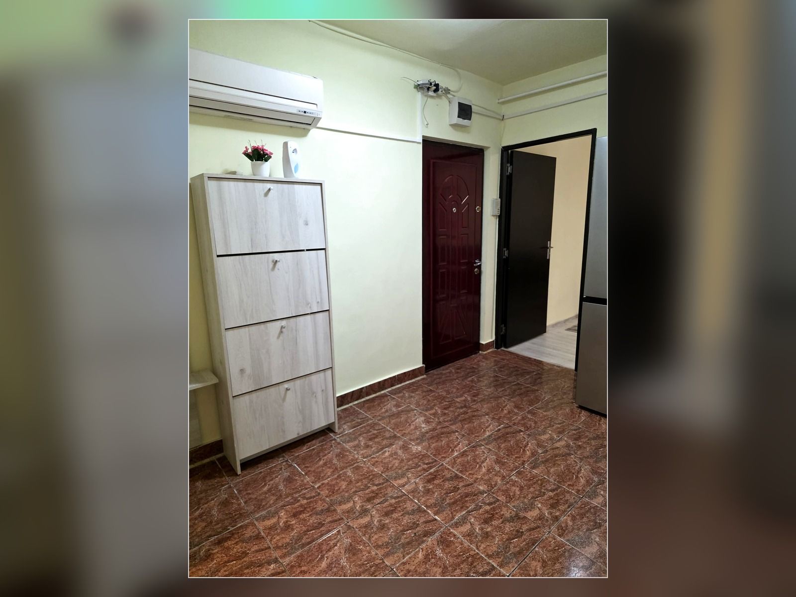 Apartament cu 2 camere, centrală proprie și aer condiționat –Dâmbovița — fotografia 6
