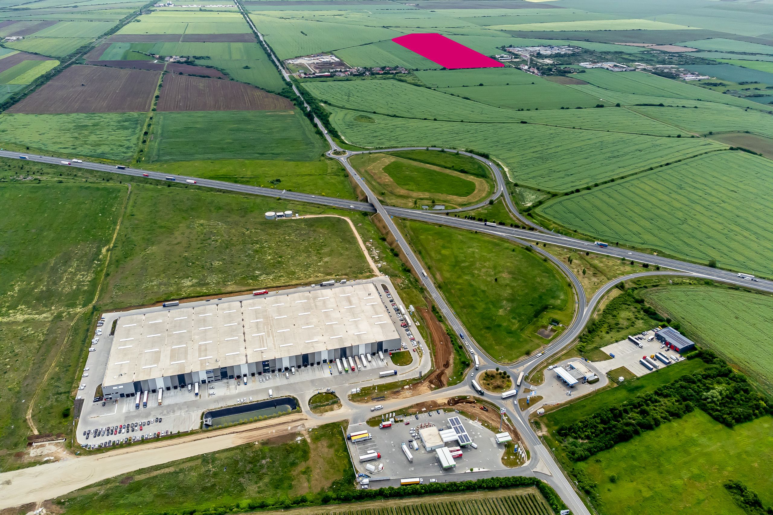 Teren cu PUZ ideal pentru parc logistic și de servicii — fotografia 3