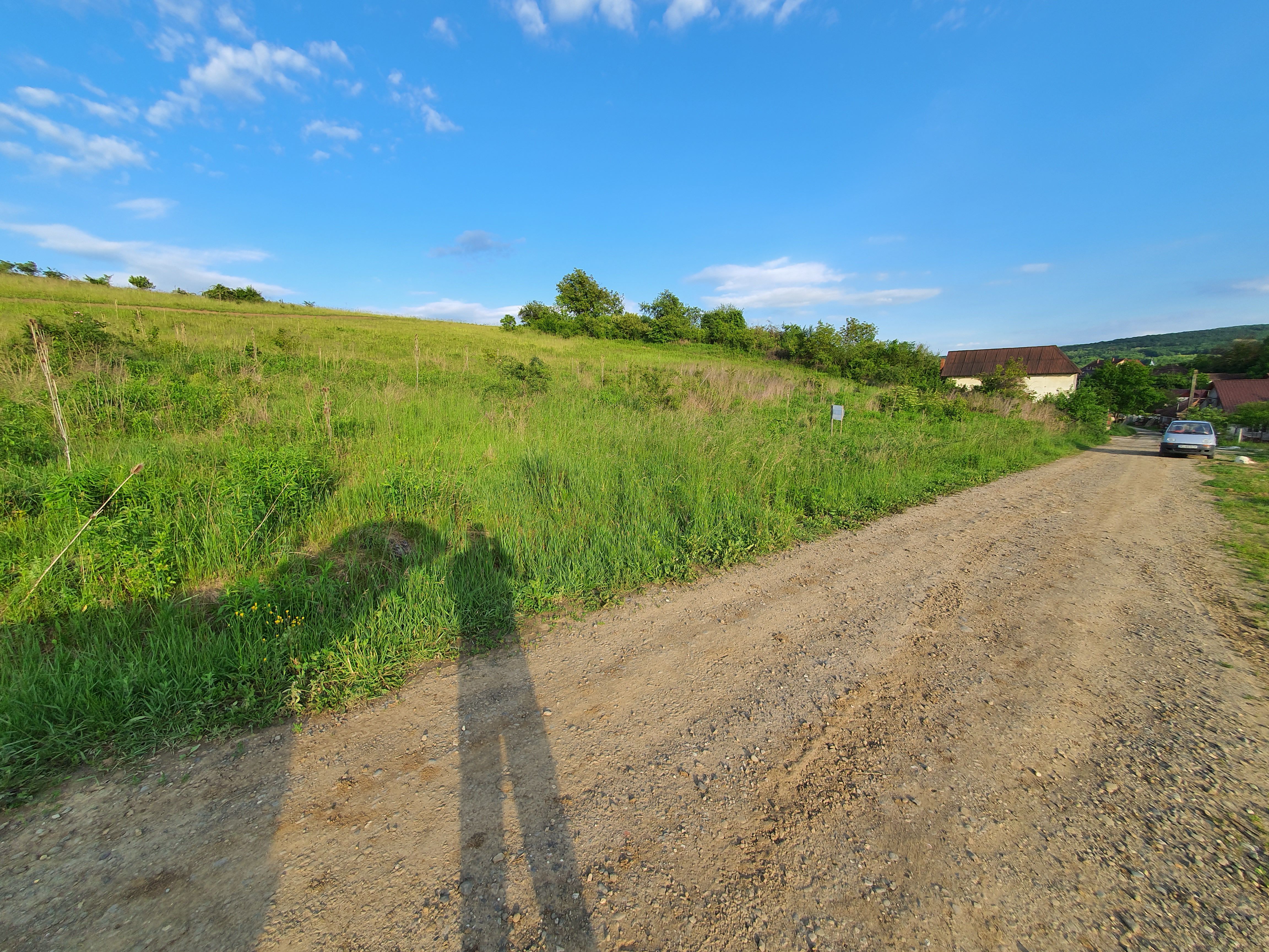 Teren 1.370 mp, intravilan, Livezeni, 0% comision — fotografia 4