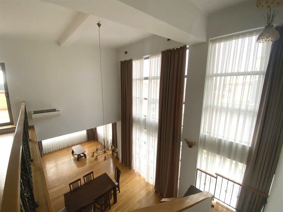 Spatiu de birouri 4 camere 166mpu terasa 50mp zona Cedonia Sibiu — fotografia 3