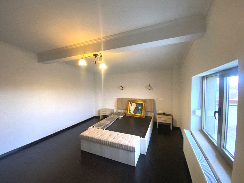 Spatiu de birouri 4 camere 166mpu terasa 50mp zona Cedonia Sibiu — fotografia 5
