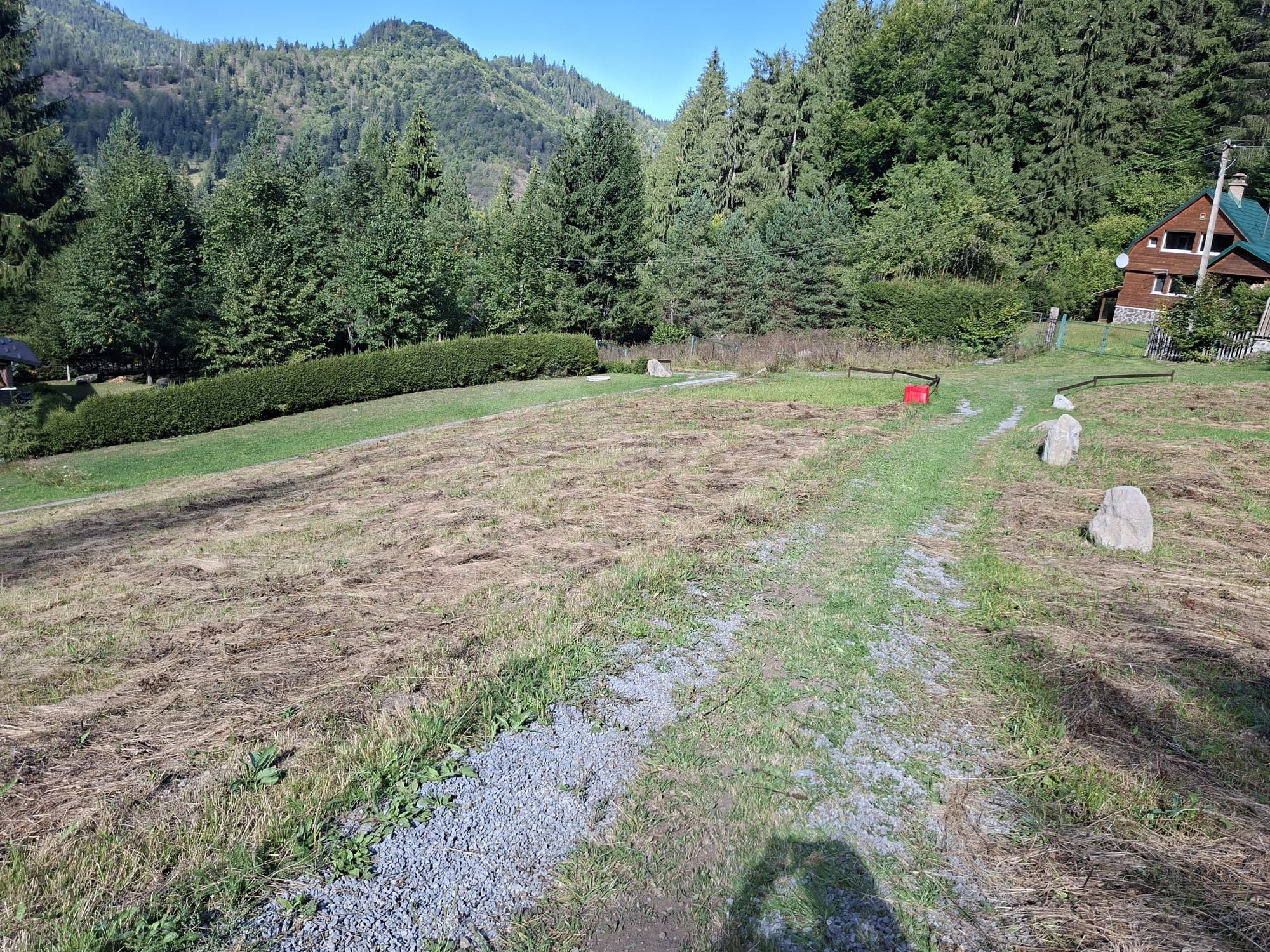Teren intravilan la munte — fotografia 5