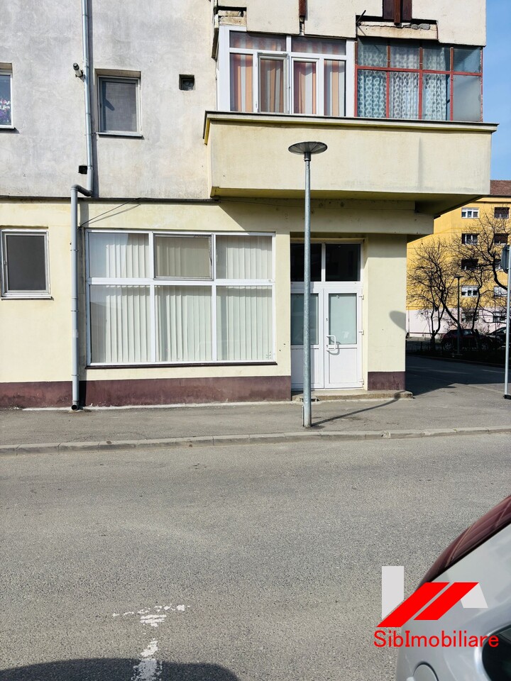 Spatiu Comercial cu vitrina de inchiriat Stefan Cel Mare Sibiu