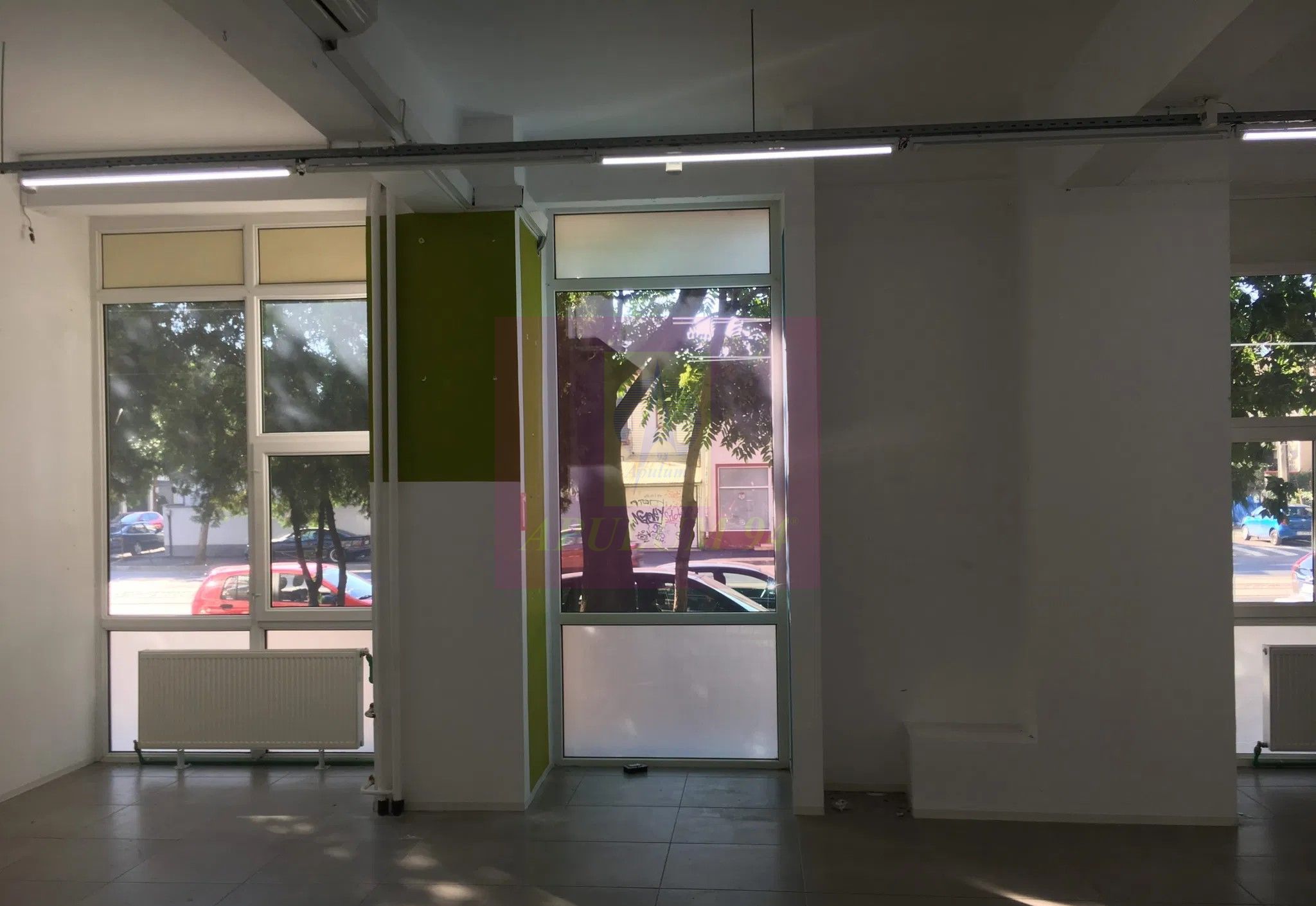Spatiu comercial Calea Serban Voda, 261 mp, vitrina 20ml, stradal — fotografia 2