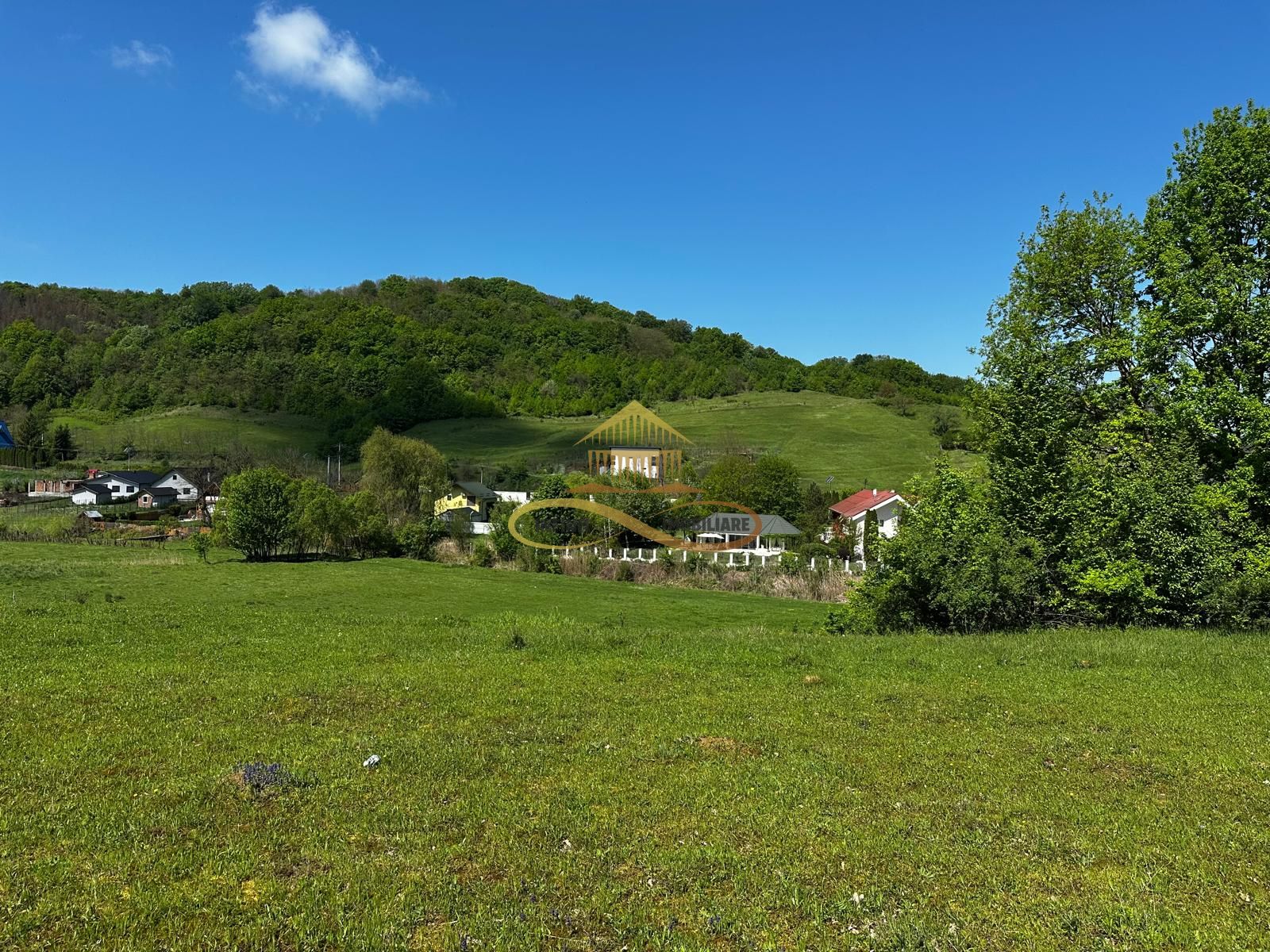 Teren intravilan de vanzare 1439 mp Luncani strada Slatinei - Bacau — fotografia 3
