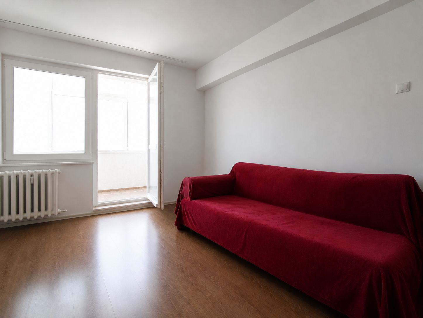 Apartament 2 camere, decomandat, Cartier Nufarul, Oradea – INCHIRIERE