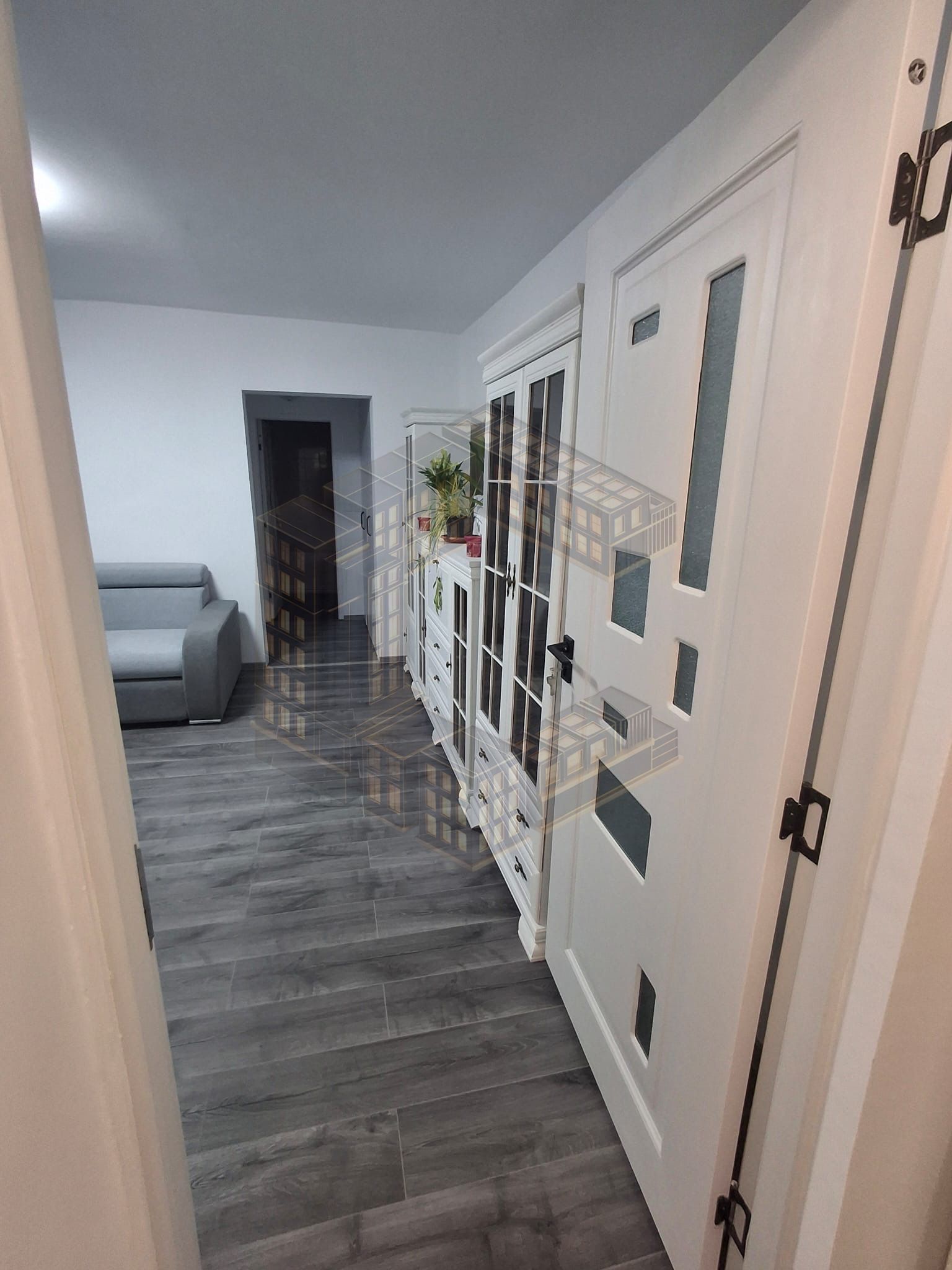 Apartament cu 2 camere , renovat , situat în zona Iosefin — fotografia 5