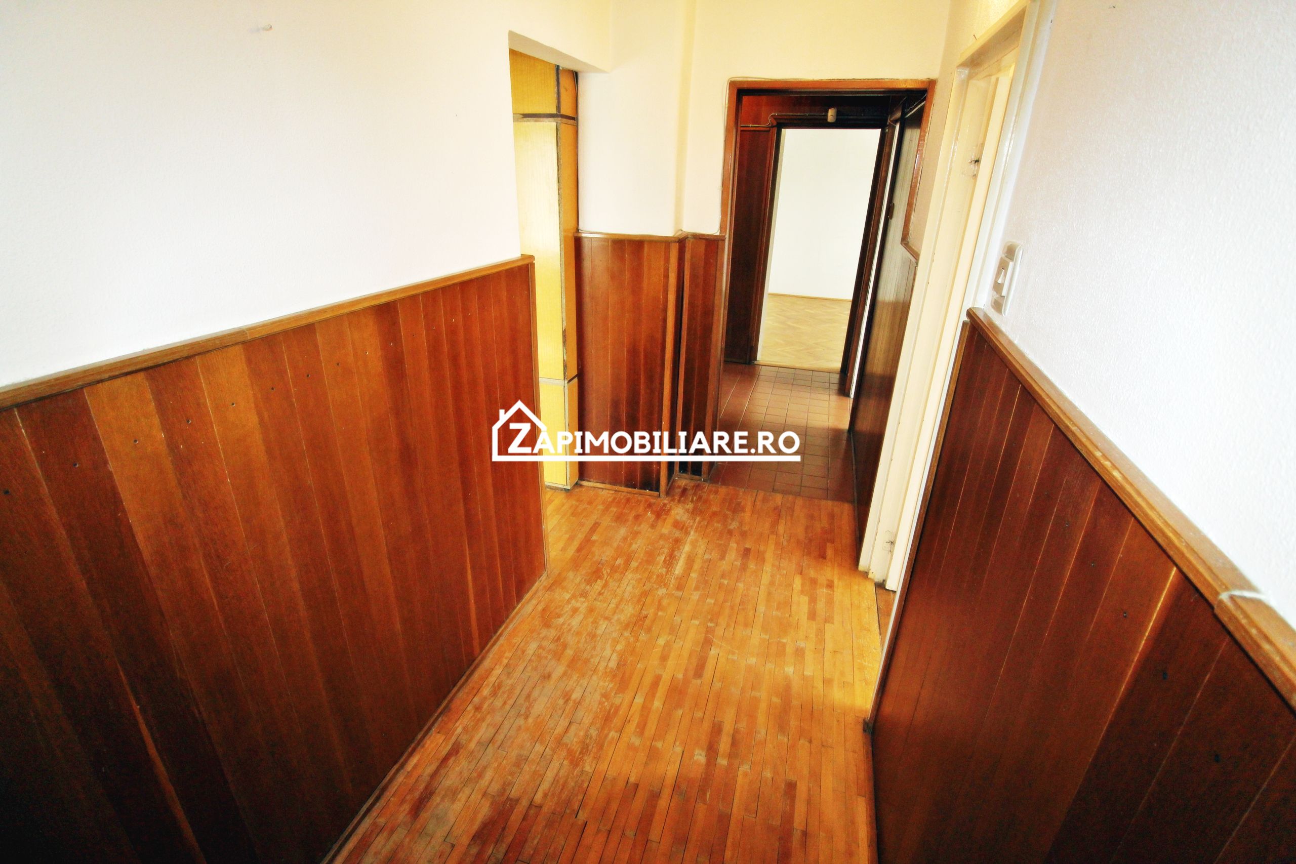 Dambu Pietros - Zona Ansamblul Muresul - 4 camere - 2 balcoane — fotografia 8