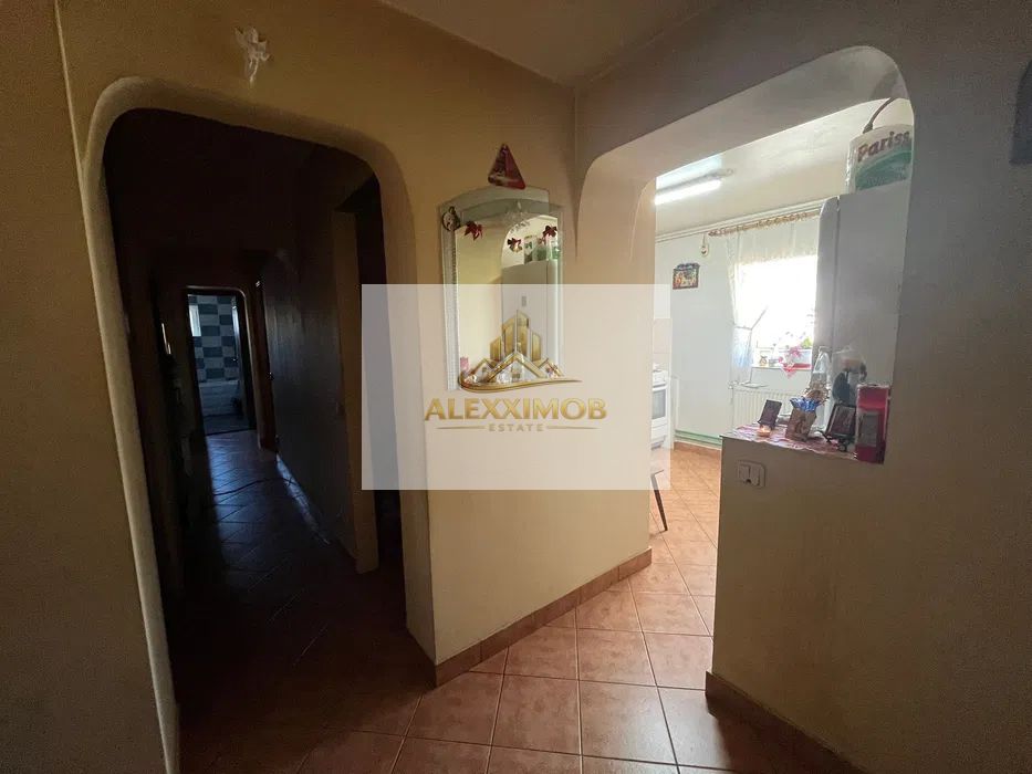Apartament de Vanzare - 3 Camere -72 mp - Popesti Leordeni — fotografia 3