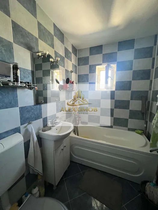 Apartament de Vanzare - 3 Camere -72 mp - Popesti Leordeni — fotografia 5