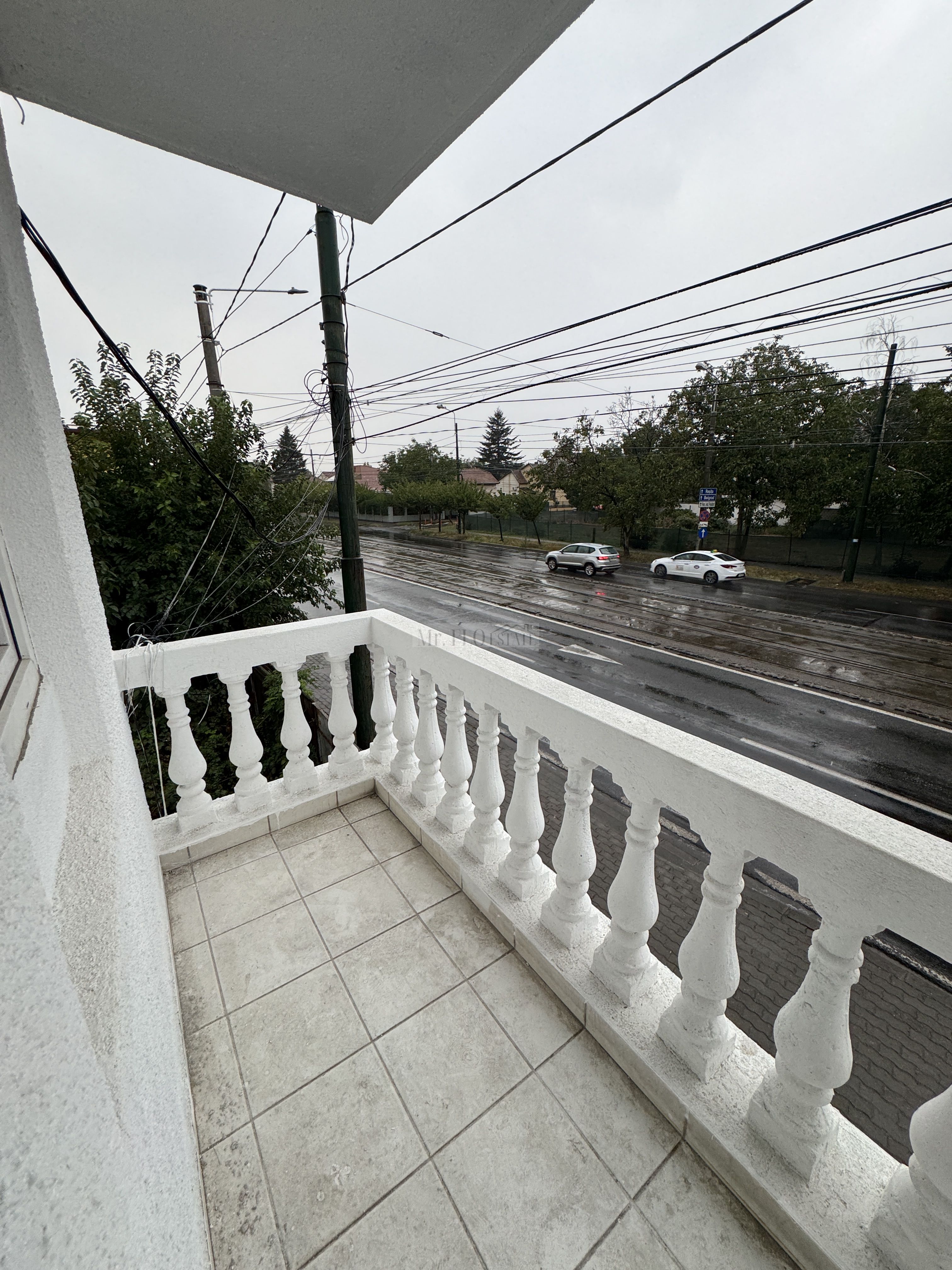 Vând clădire de apartamente + spațiu comercial - Comision 0% — fotografia 7