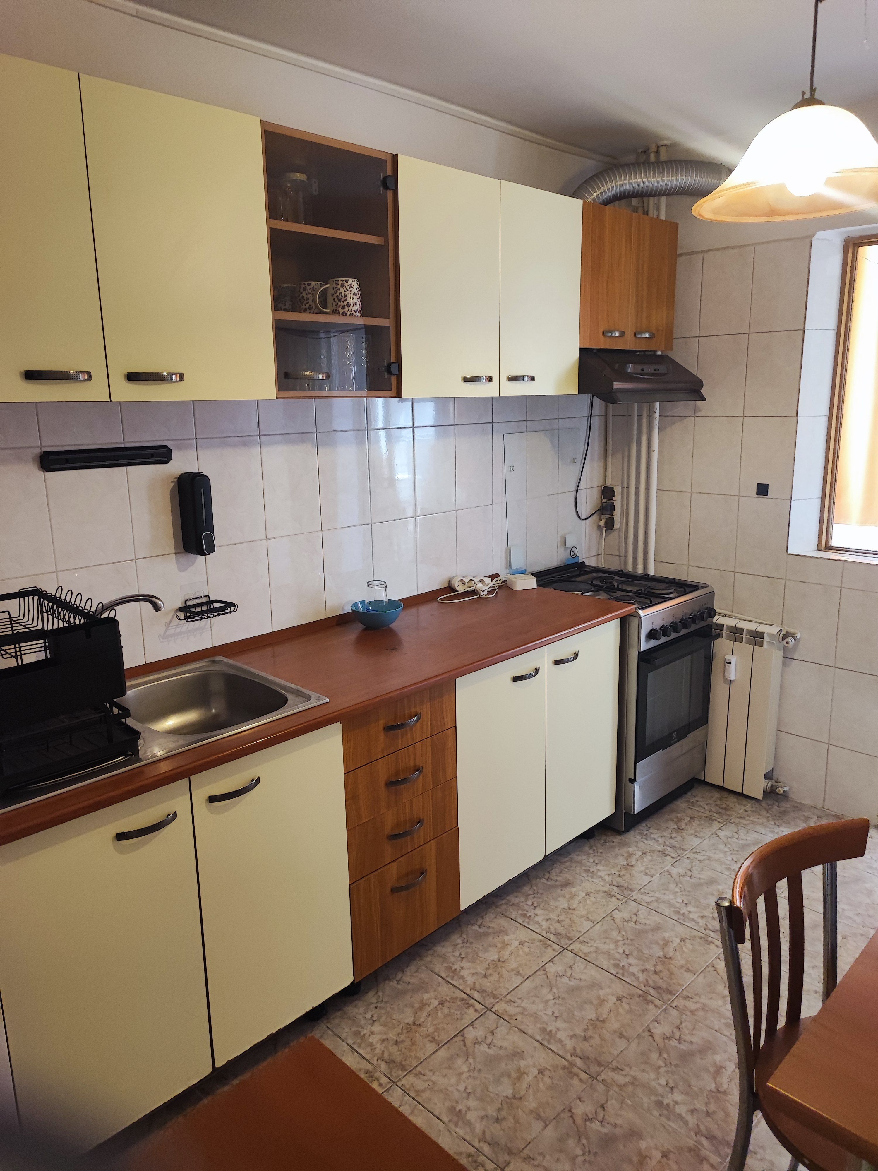 Inchiriez apartament 3 camere Elev Stefanescu - Iancului — fotografia 11