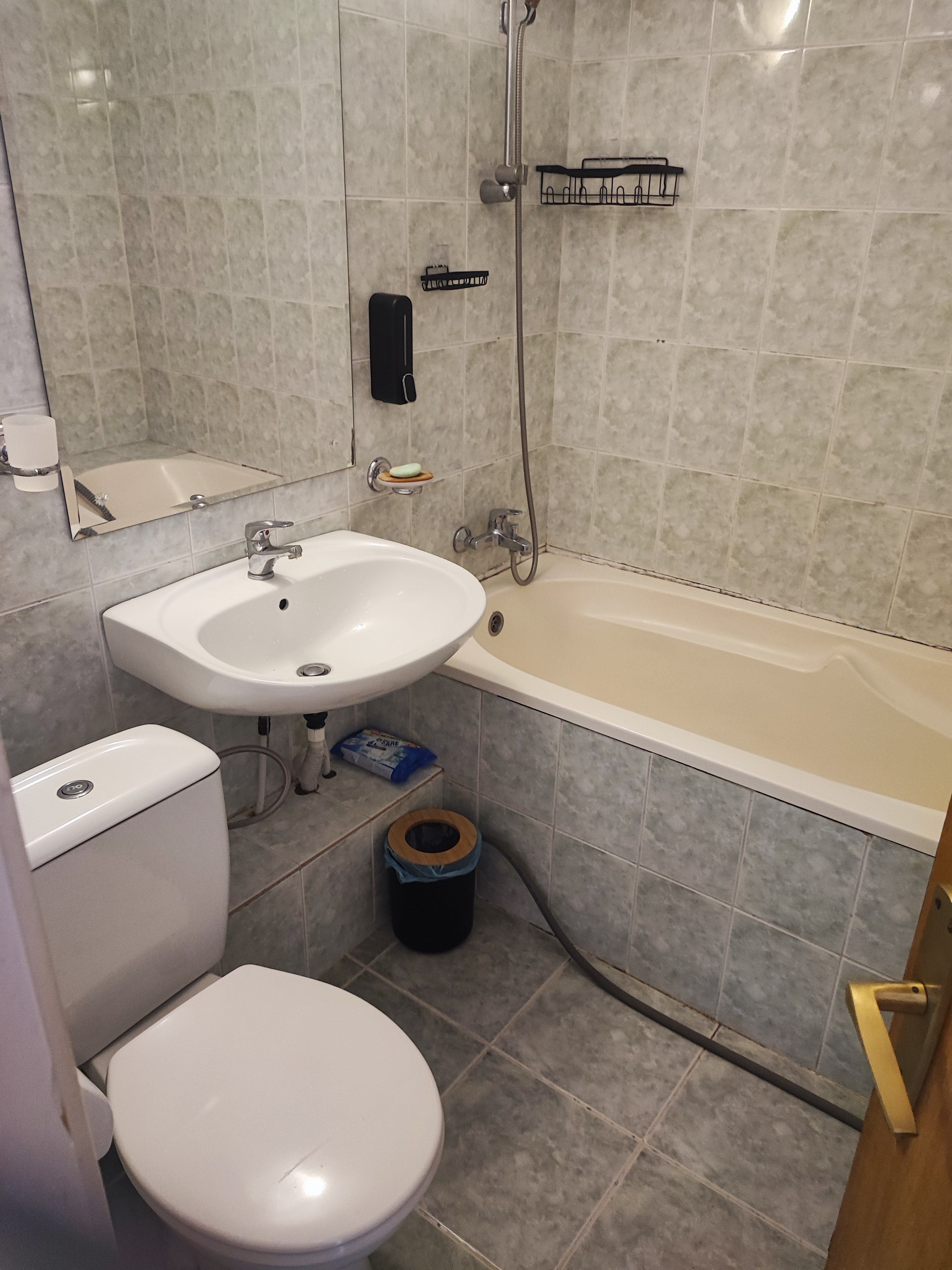 Inchiriez apartament 3 camere Elev Stefanescu - Iancului — fotografia 17