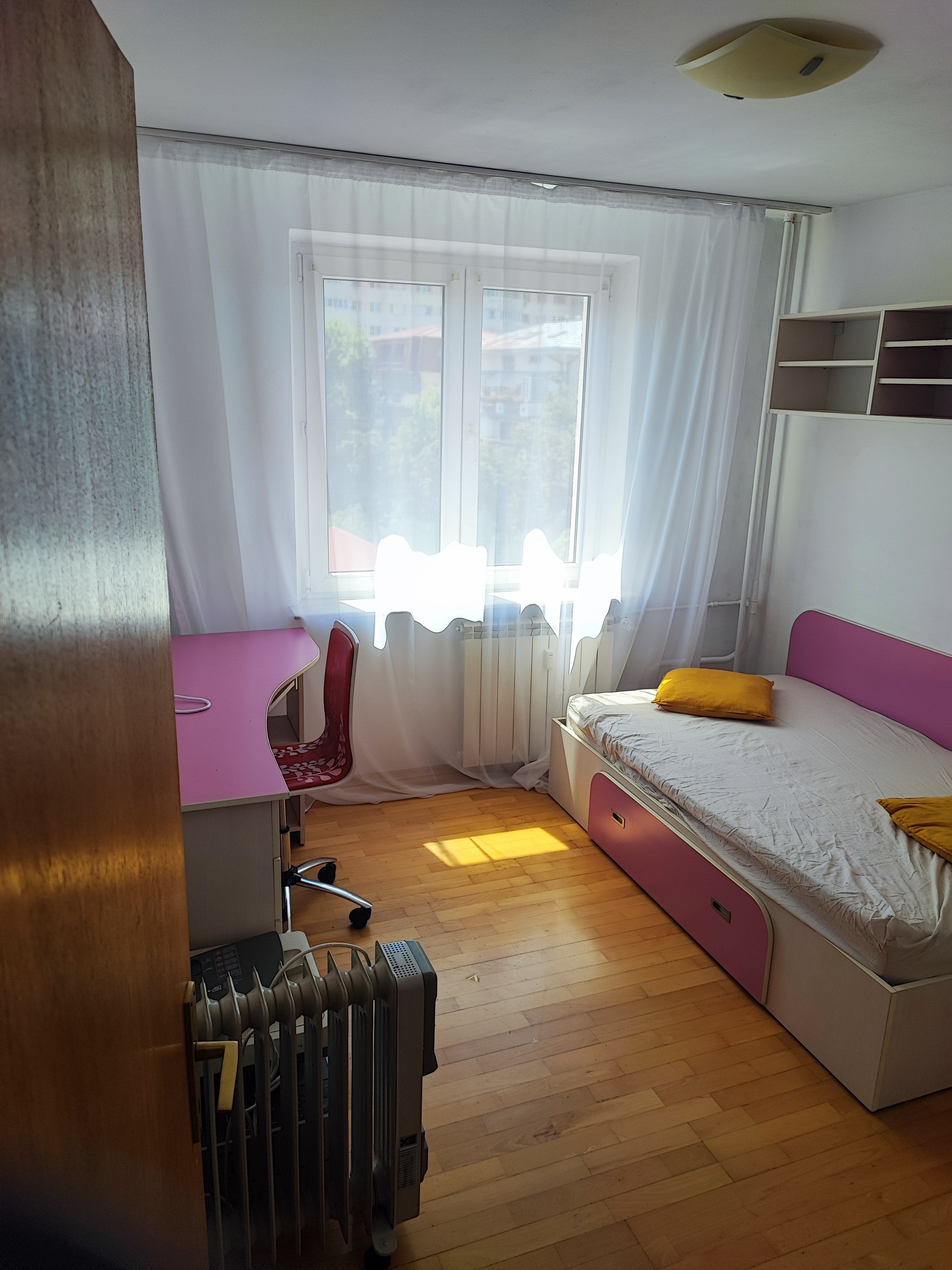 Inchiriez apartament 3 camere Elev Stefanescu - Iancului — fotografia 7