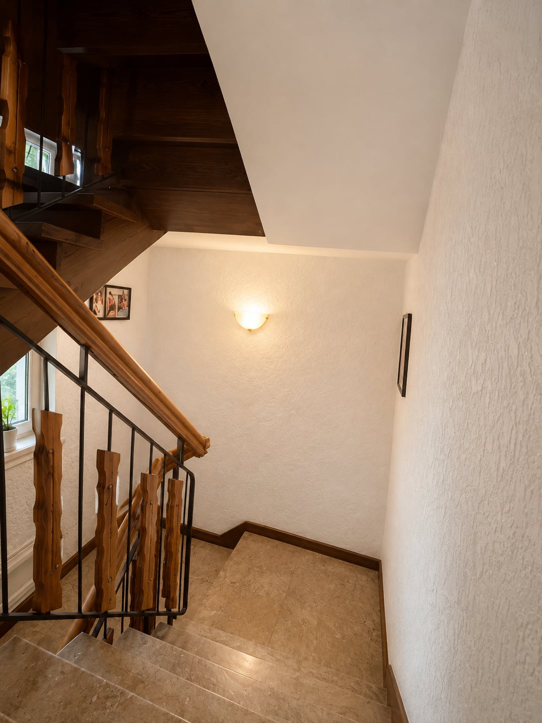 Apartament 4 camere în vilă – Zamca, str. Narciselor | Etaj 1, intrare separată — fotografia 12