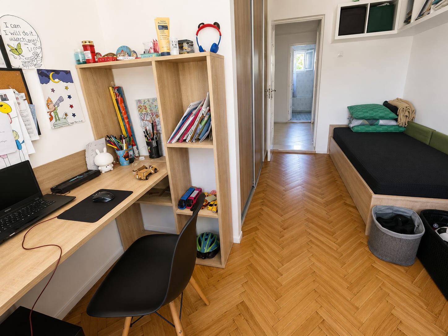 Apartament 4 camere în vilă – Zamca, str. Narciselor | Etaj 1, intrare separată — fotografia 3