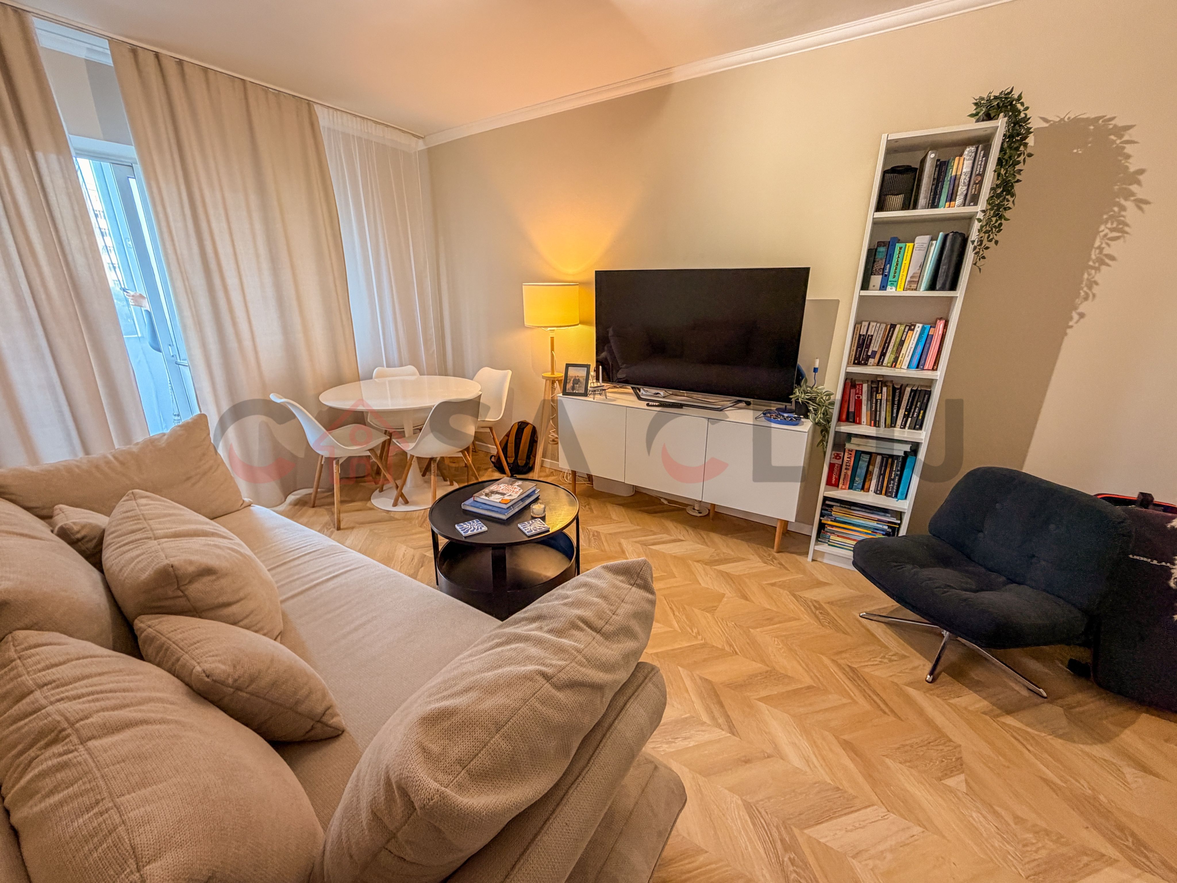 2 camere decomandate, etaj intermediar, la cheie — fotografia 3
