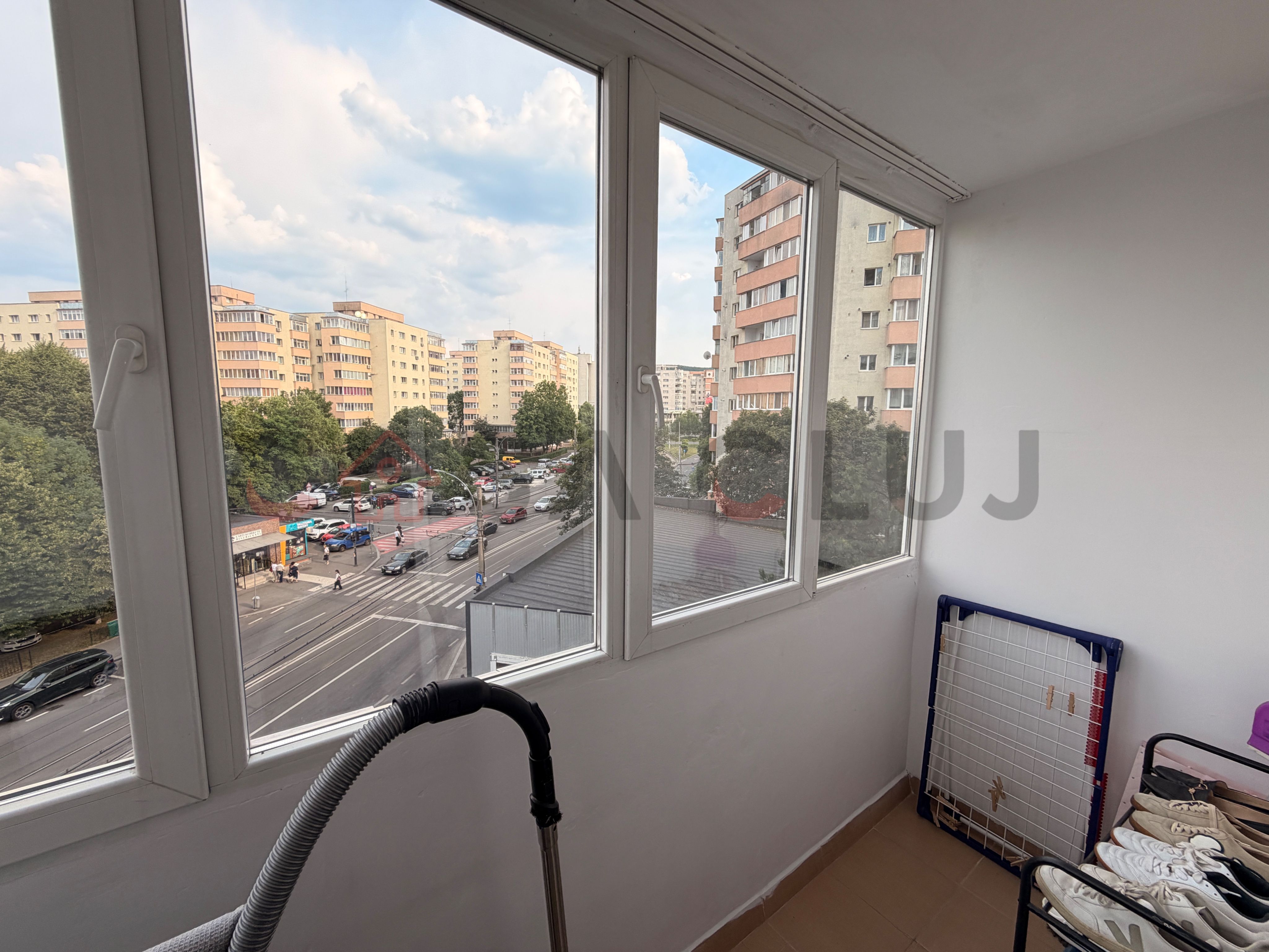 2 camere decomandate, etaj intermediar, la cheie — fotografia 8
