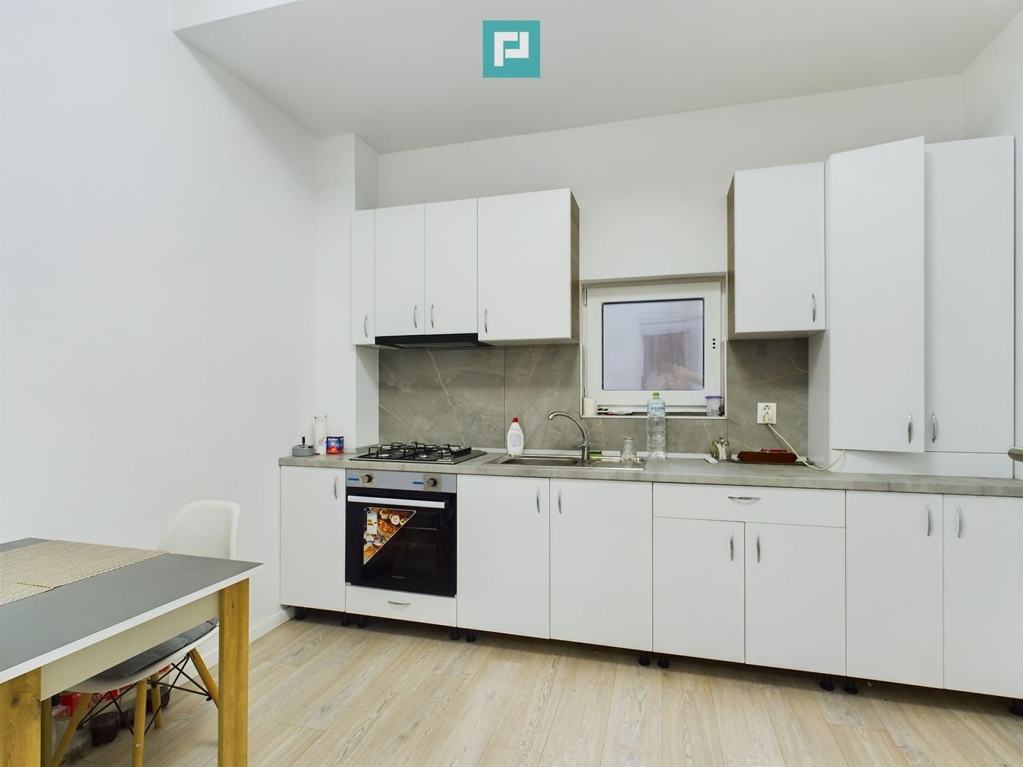 Apartament cu 8 locuri de parcare in Giroc — fotografia 5