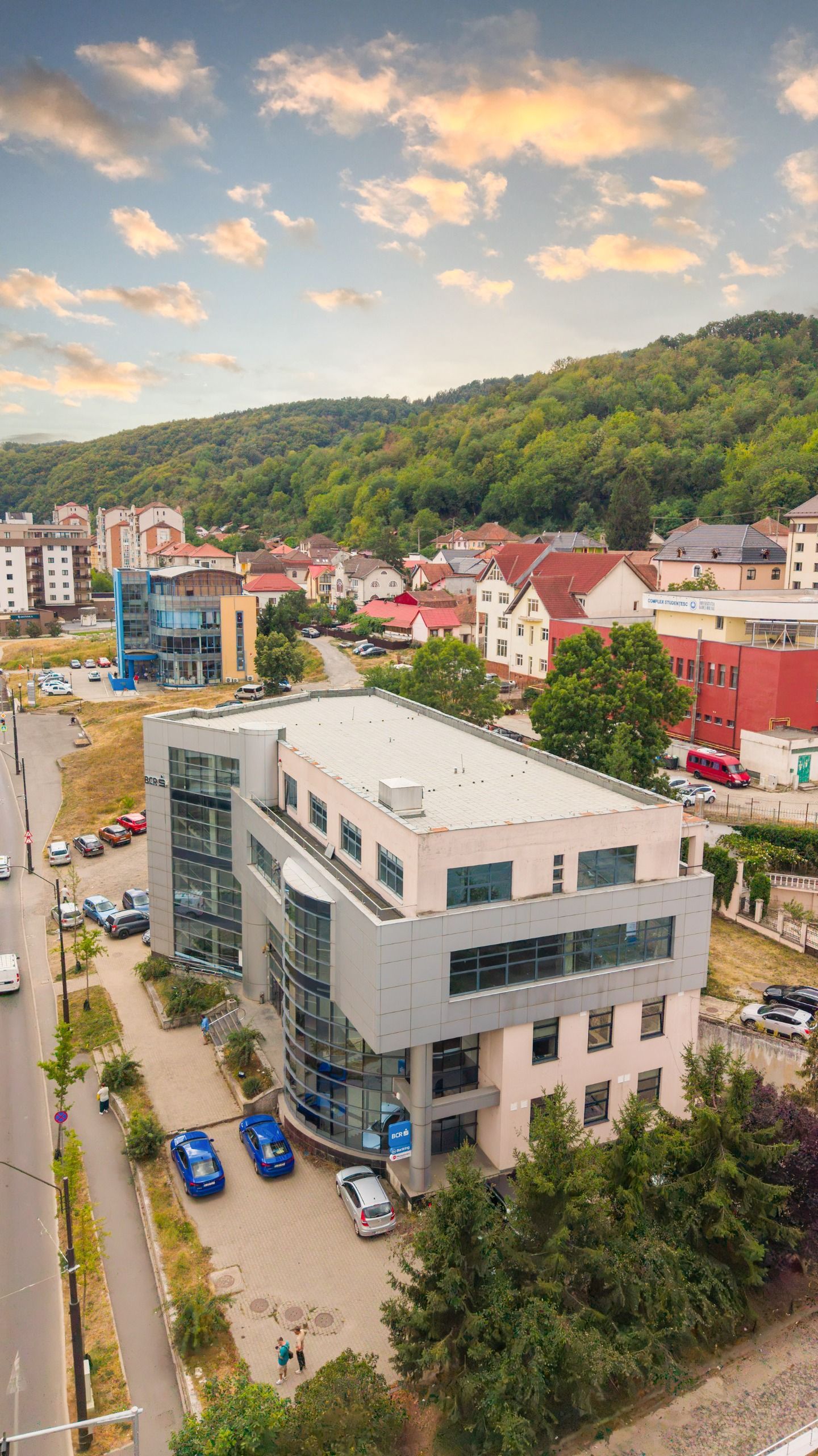 Spatii disponibile de închiriat | 246 - 1.400 mp | Resita Centru — fotografia 15