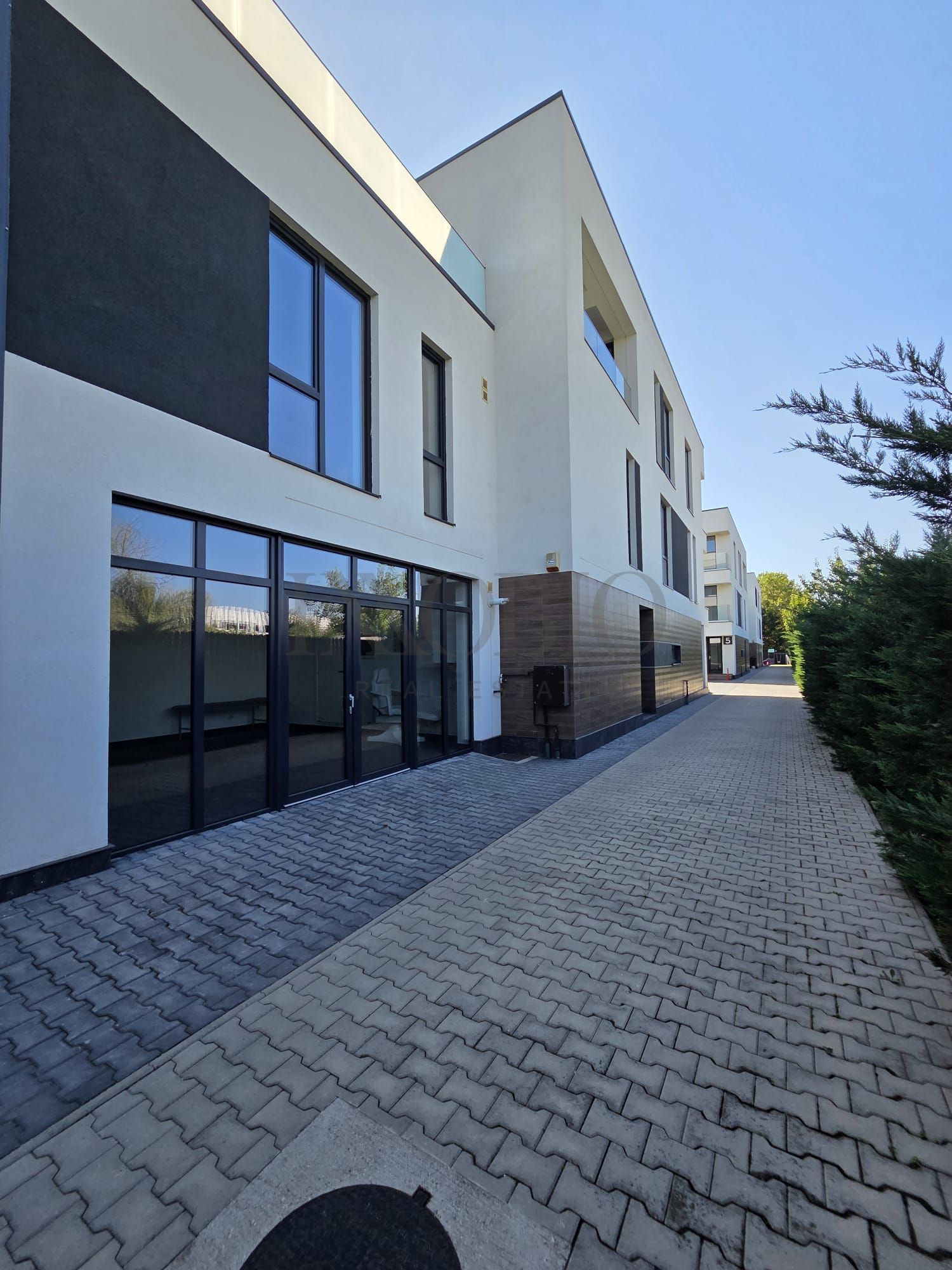 Ansamblu boutique de 5 vile premium | Arhitectură modernă — fotografia 3