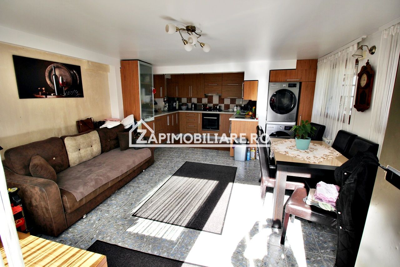 Casa 6 camere, 150mp.utili,527mp teren, zona semicentral — fotografia 3
