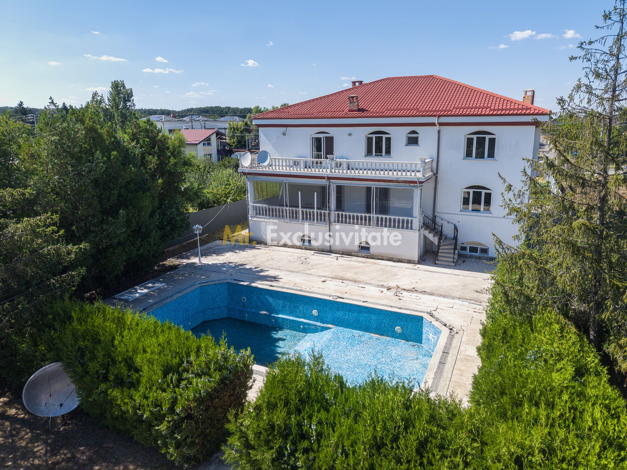 Domeniu privat 5.000 mp, cu reședință de 625 mp și piscină, Corbeanca