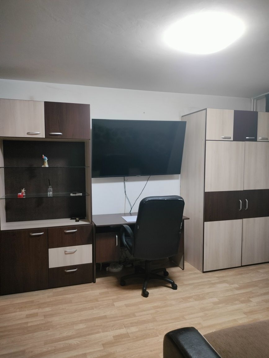 Proprietar închiriez apartament cu doua camere in zona Teiul Doamnei — fotografia 3