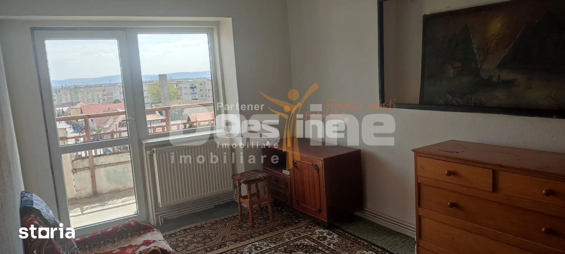 Apartament 3 camere, decomandat, etaj intermediar, zona Materna — fotografia 4