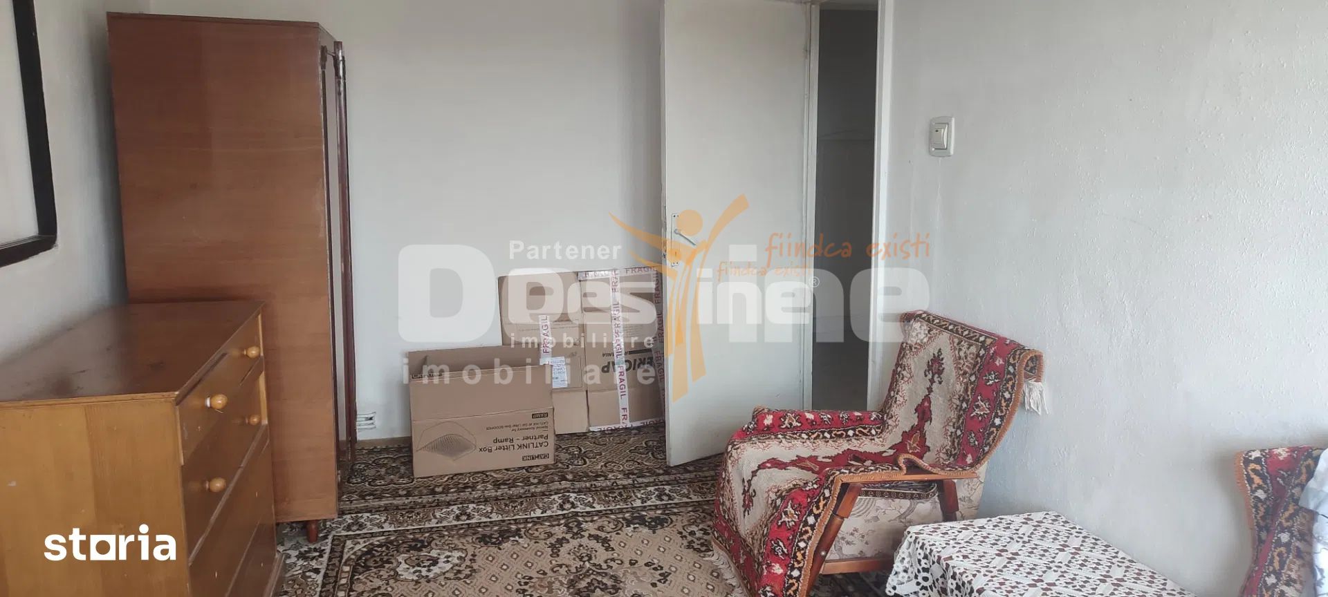 Apartament 3 camere, decomandat, etaj intermediar, zona Materna — fotografia 7