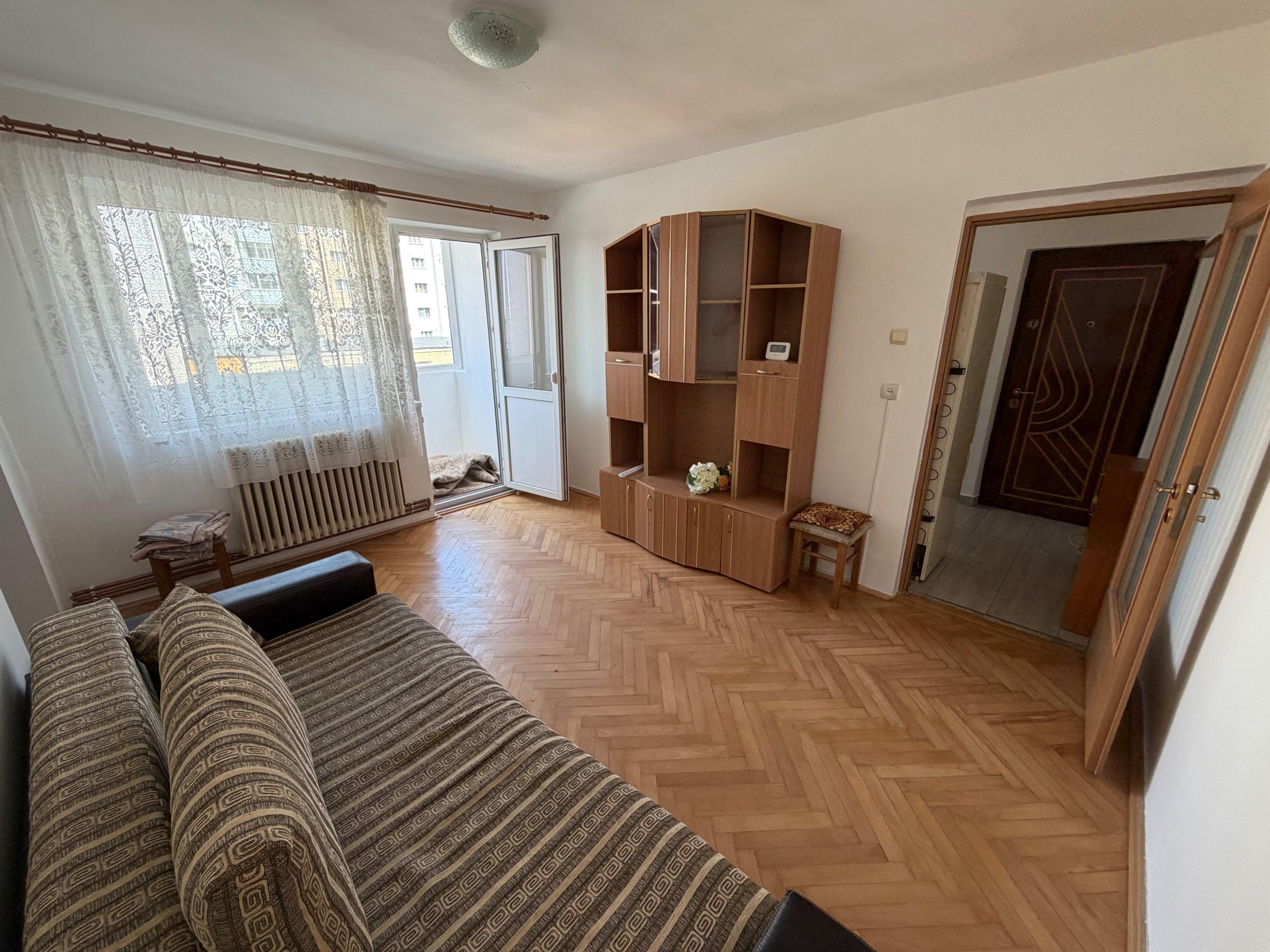 Apartament 3 camere de inchiriat, etaj 5 - zona Cetate — fotografia 4