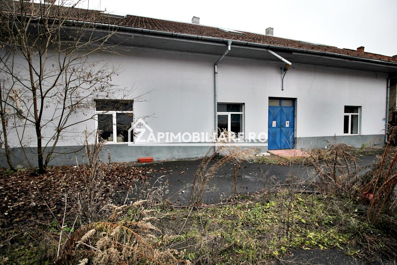 Spatiu comercial 2.800 mp.Piata Republicii,555 euro mp — fotografia 8