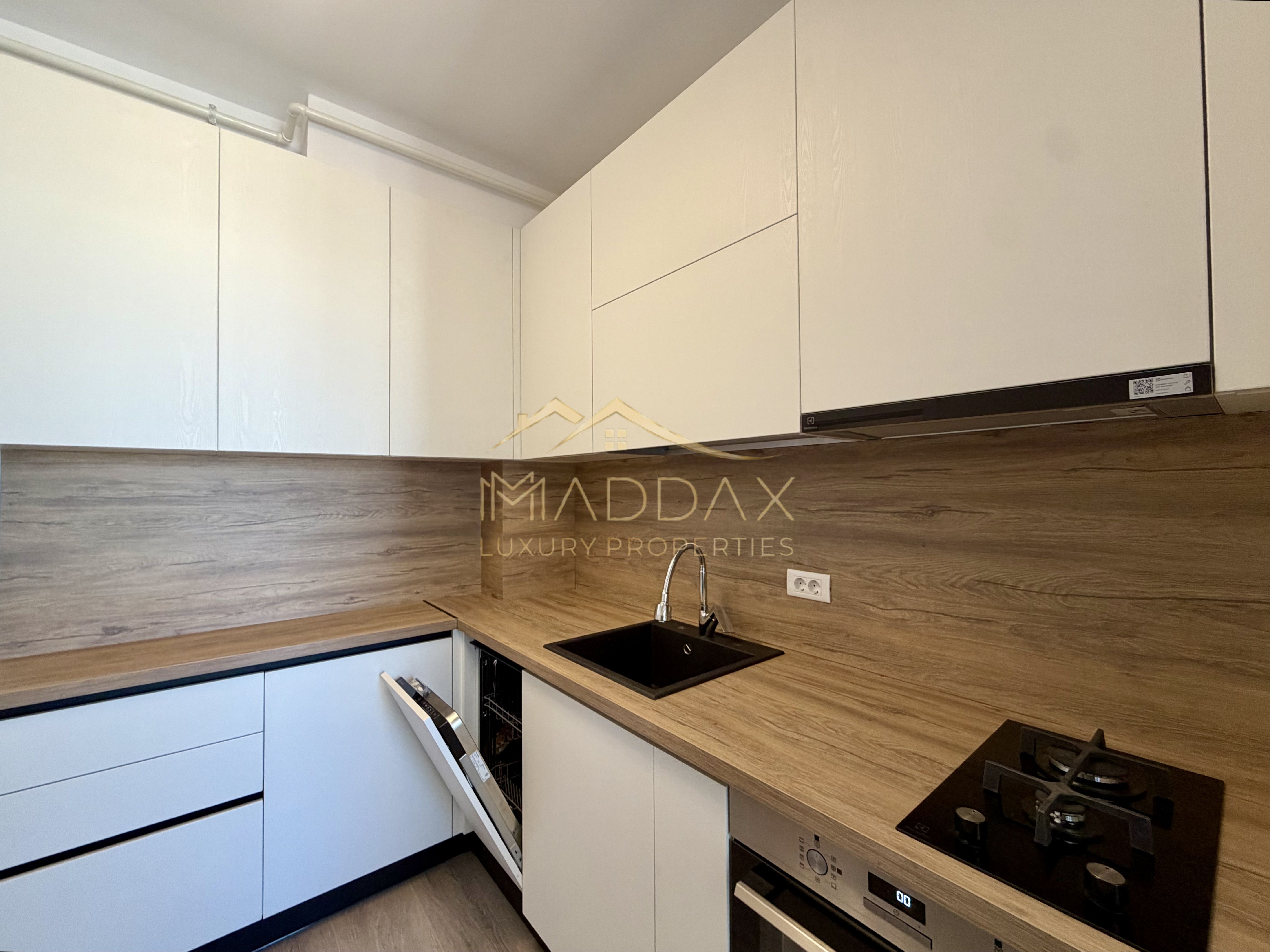 Studio NOU *mobilat & utilat complet* // Drumul Taberei — fotografia 15